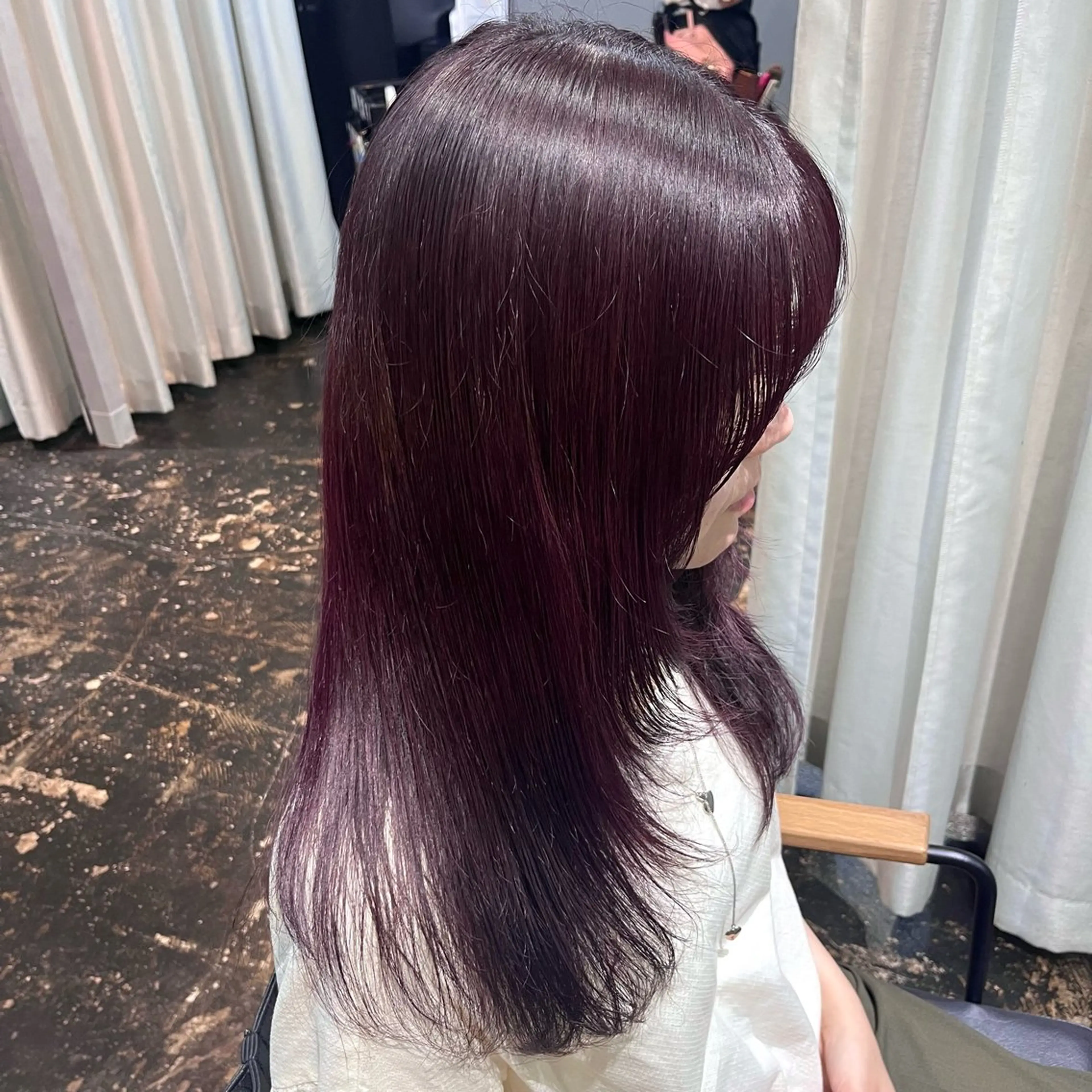 セミロング カラー ブリーチ ラベンダーカラー カット ヘアカラー トリートメント 透明感カラー/パーマ 🌀アオノのヘアスタイル