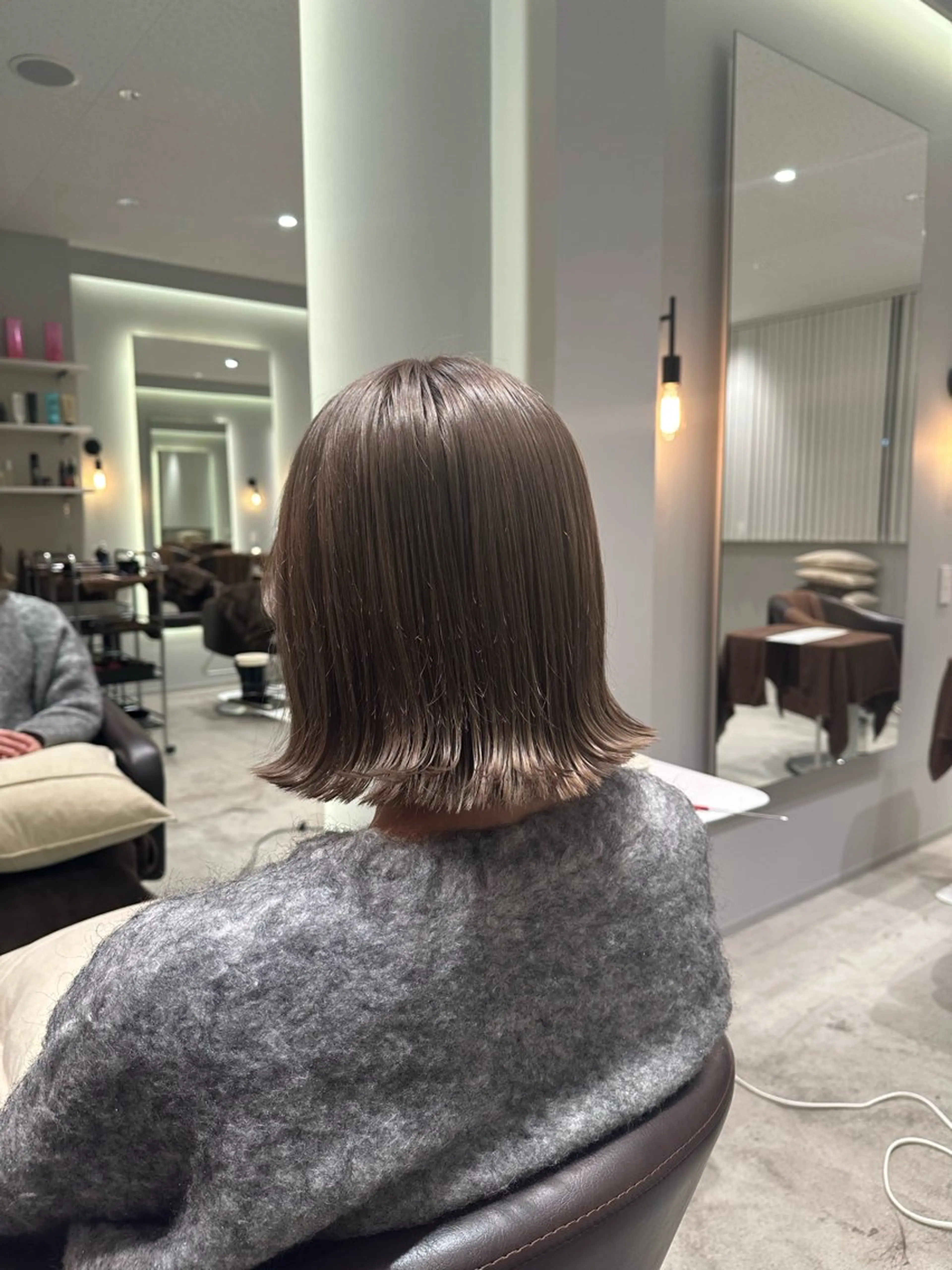 ショート カラー ブリーチ 縮毛矯正 中林 優太のヘアスタイル
