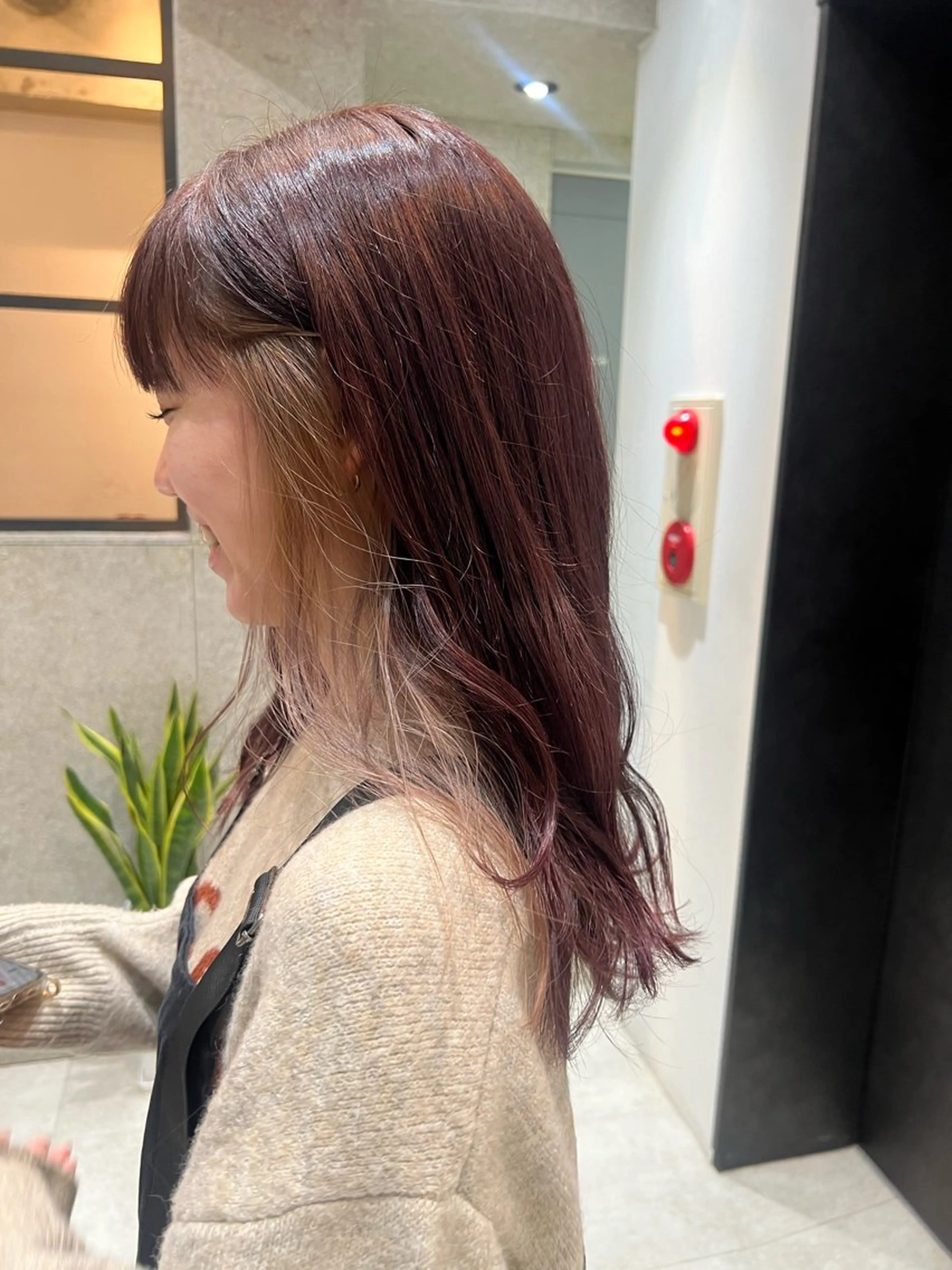 ロング カラー アディクシーカラー ベージュカラー ブラウンカラー ミルクティーベージュ ピンクカラー カット ヘアカラー 🌿ニュアンス/髪質 改善🌿Fukudaのヘアスタイル
