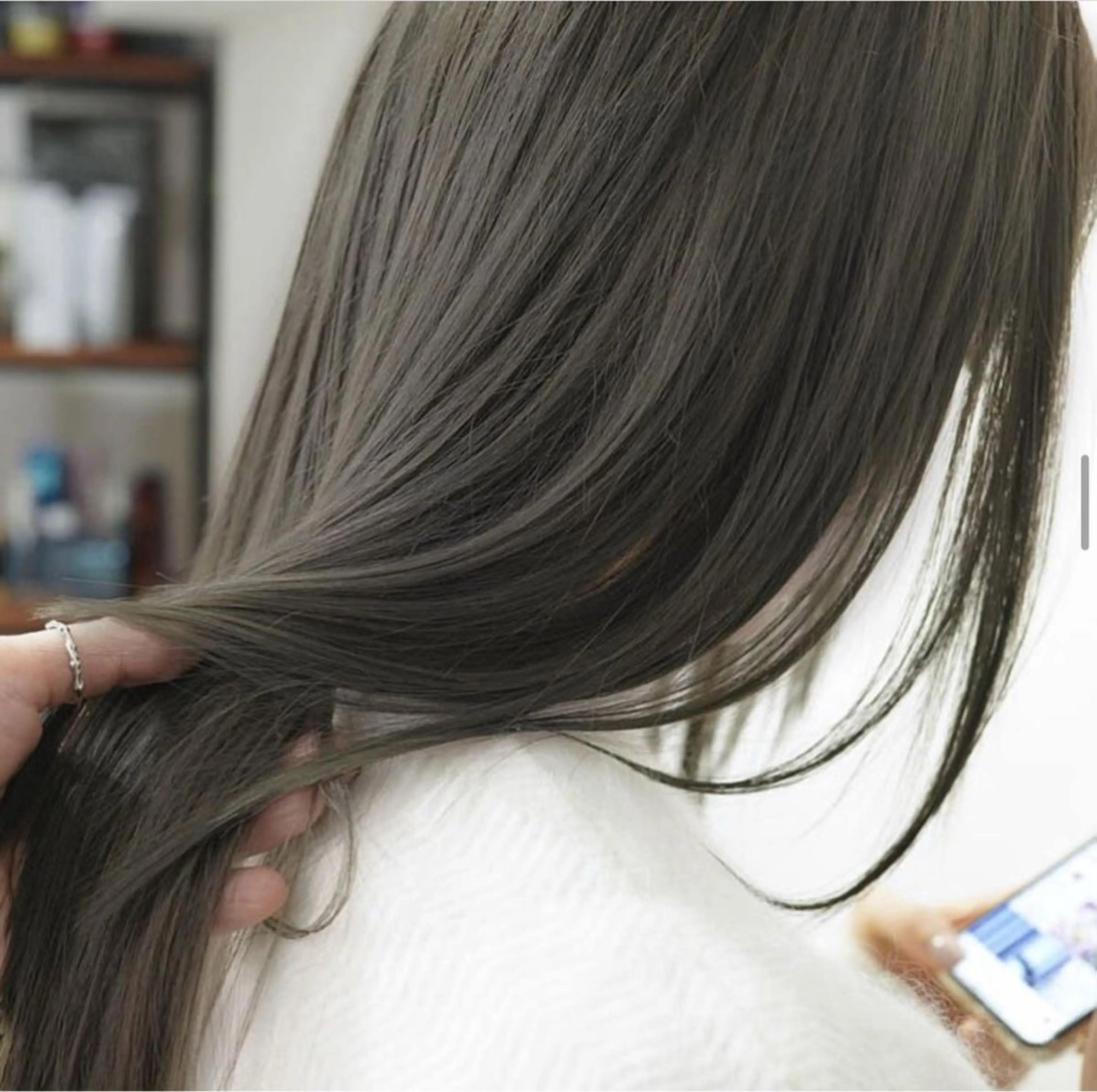 ロング カラー ヘアカラー トリートメント 西山 夢月の眉毛・アイブロウイメージ