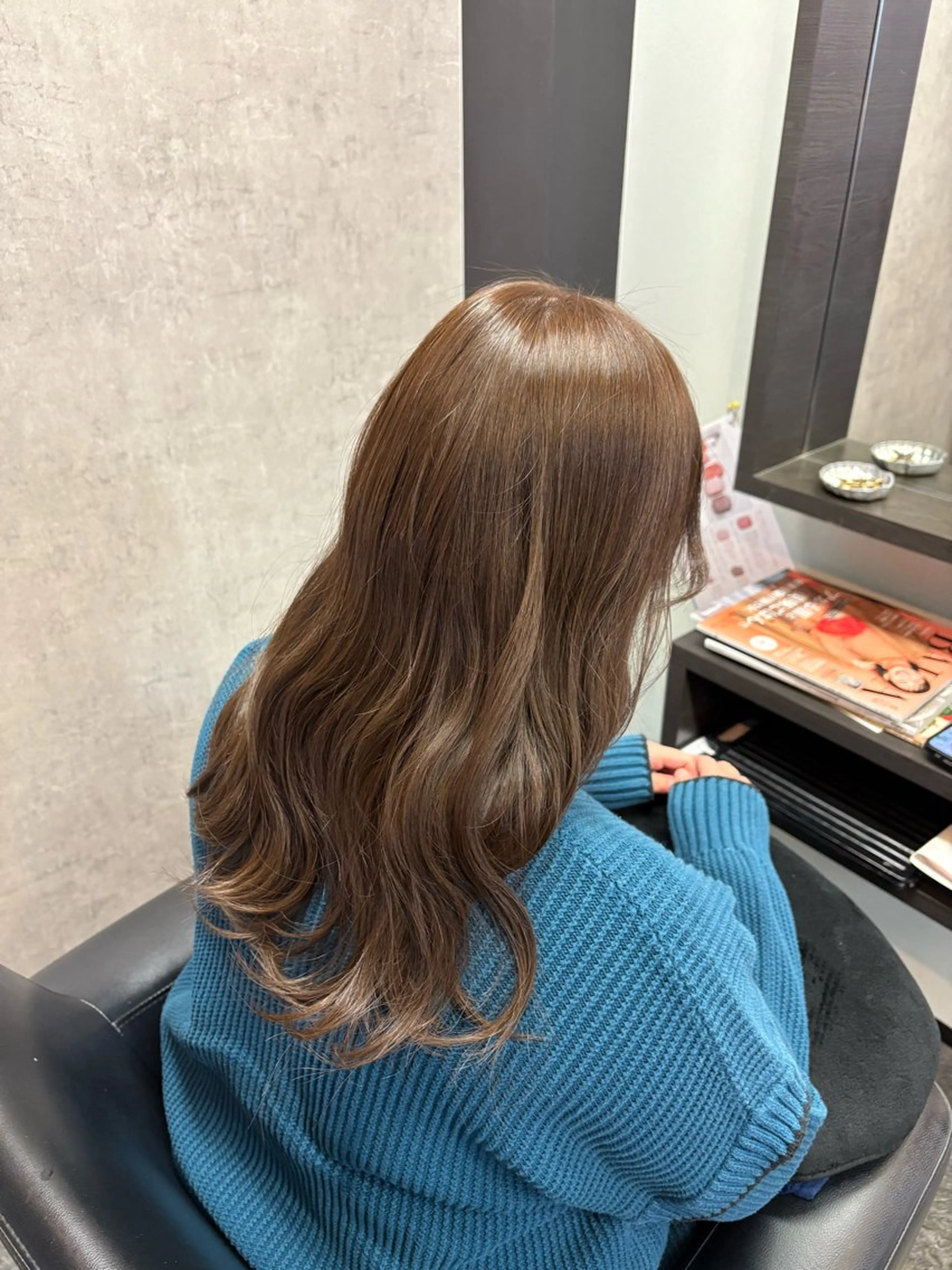 セミロング ヘアカラー 喜多 佐和のヘアスタイル