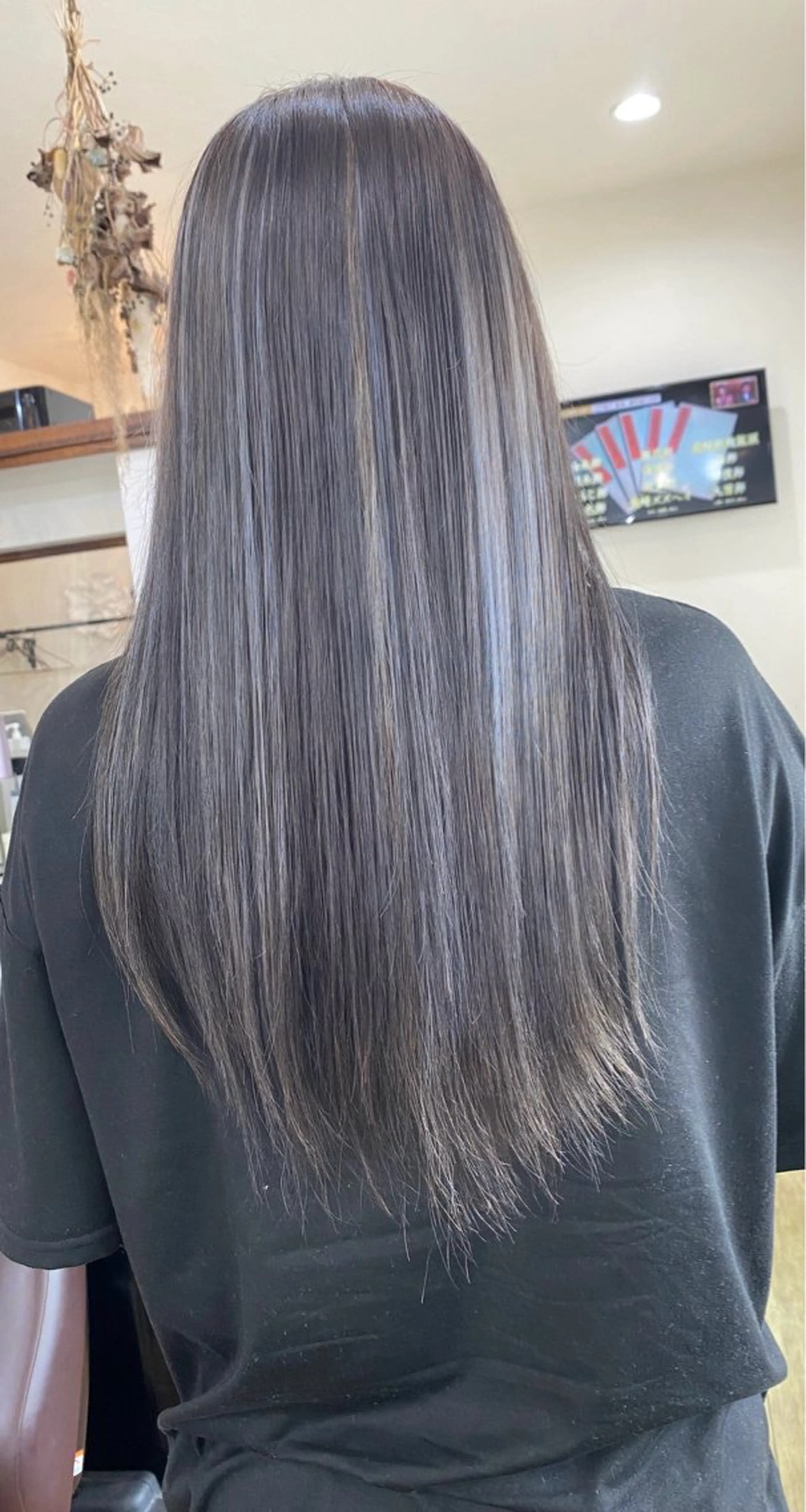 ミディアム カラー イルミナカラー カット ヘアカラー grand juteのヘアスタイル