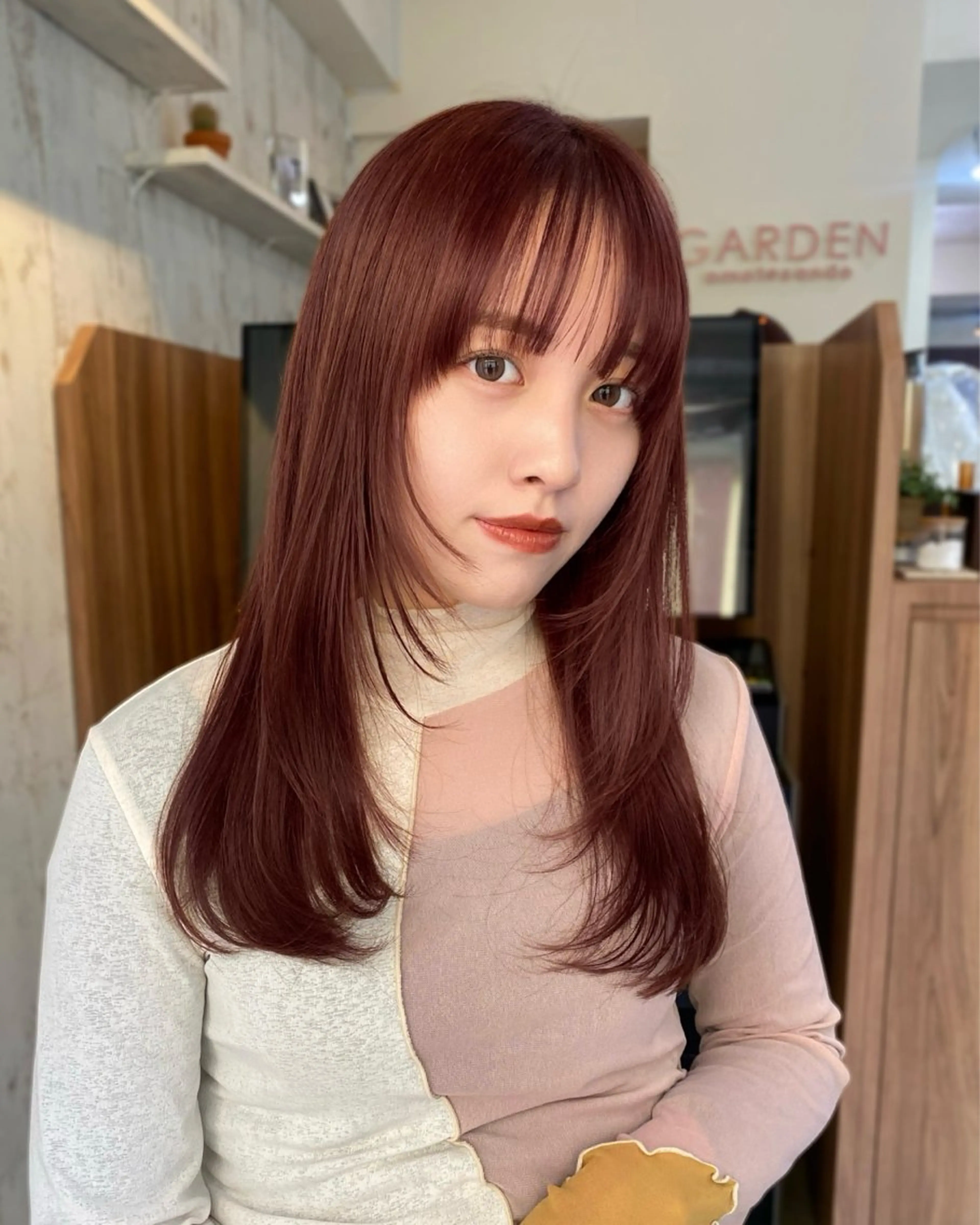 ミディアム カラー 顔まわりレイヤー レイヤーカット カット ヘアカラー トリートメント shiori/暖色/ レイヤー/似合わせのヘアスタイル