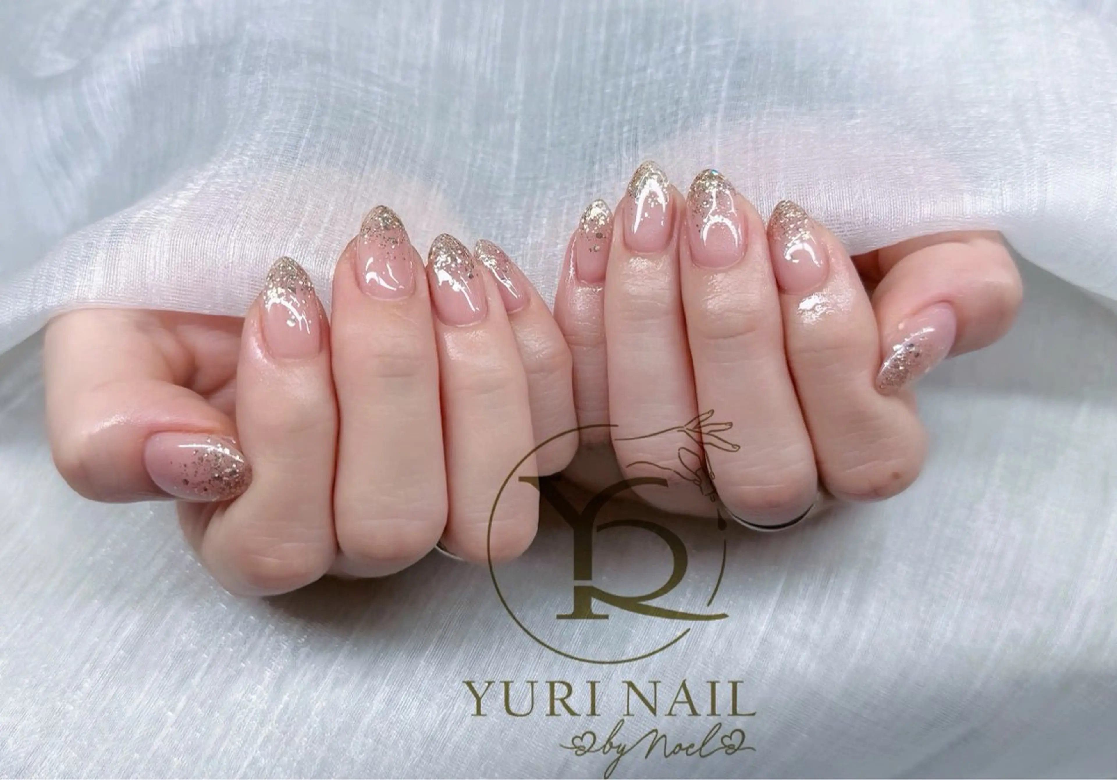 ネイル オーロラネイル ブルー チークネイル フレンチネイル キラキラネイル YURI Nail NARITAのネイルデザイン