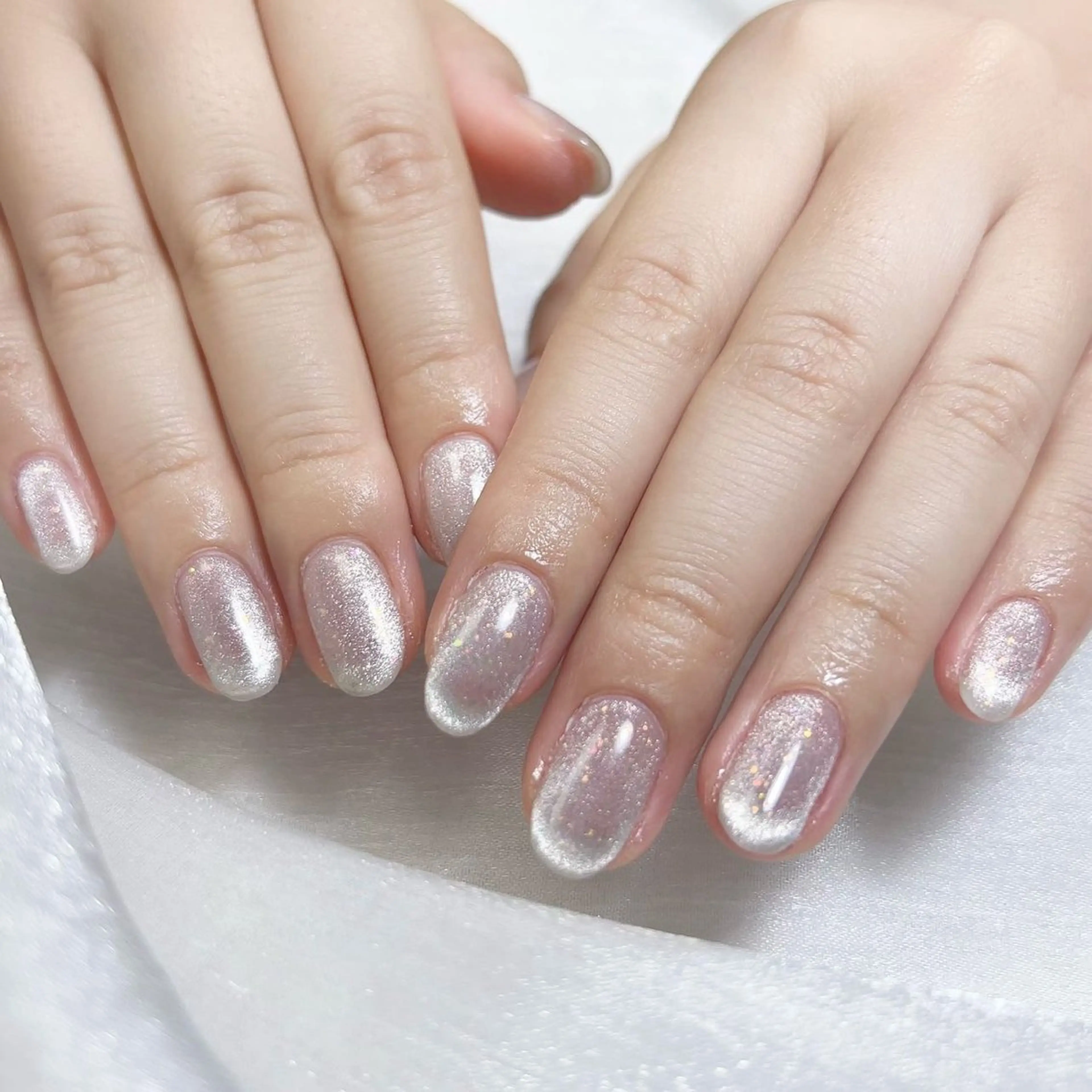 ネイル アートネイル オーロラネイル ガーリー キラキラネイル 韓国ネイル ハンドネイル Nail salon 木にいるのネイルデザイン