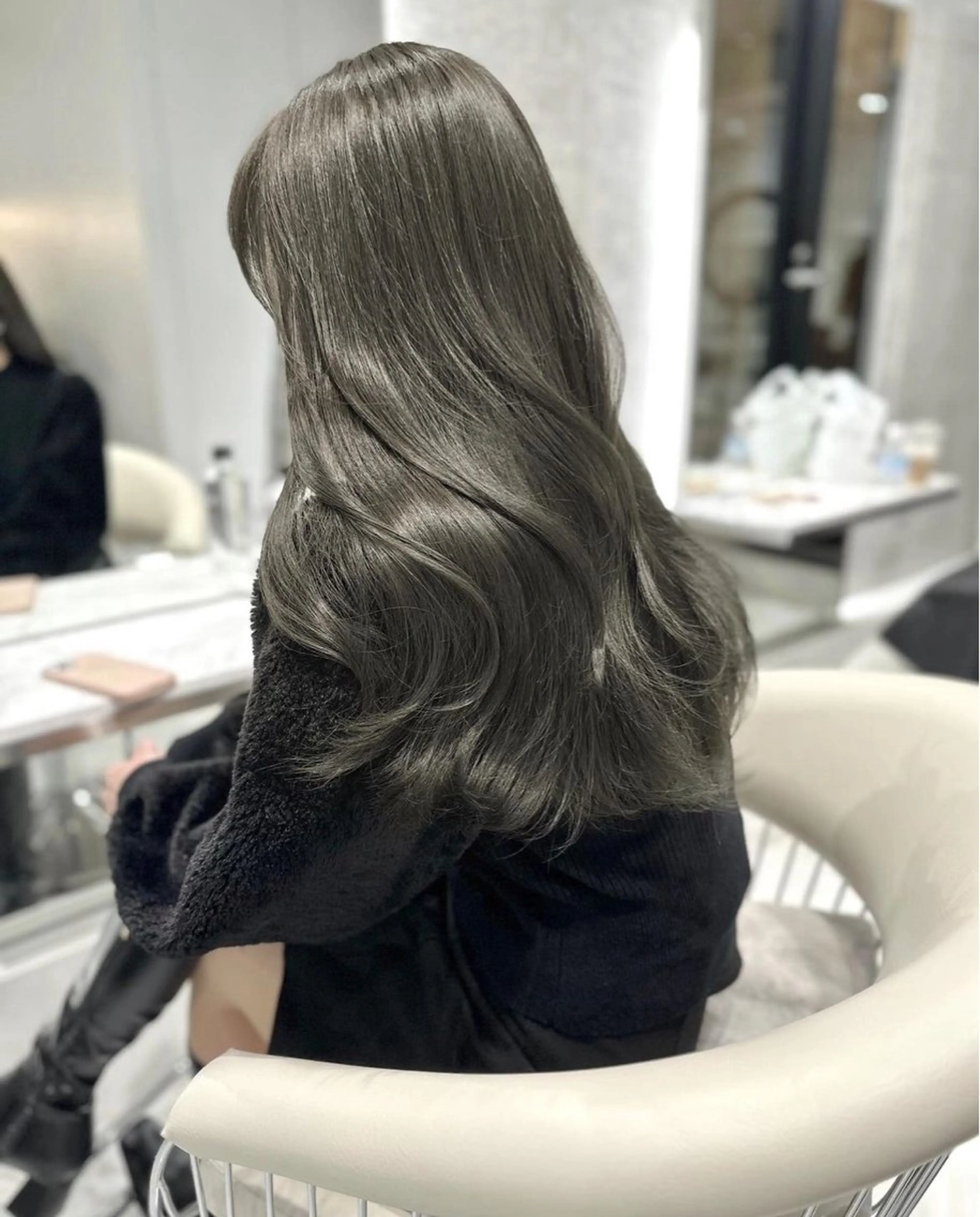 ロング カラー グレージュ オリーブグレージュ オリーブグレー レイヤー/グレージュ 渋谷表参道/小森波琉のヘアスタイル