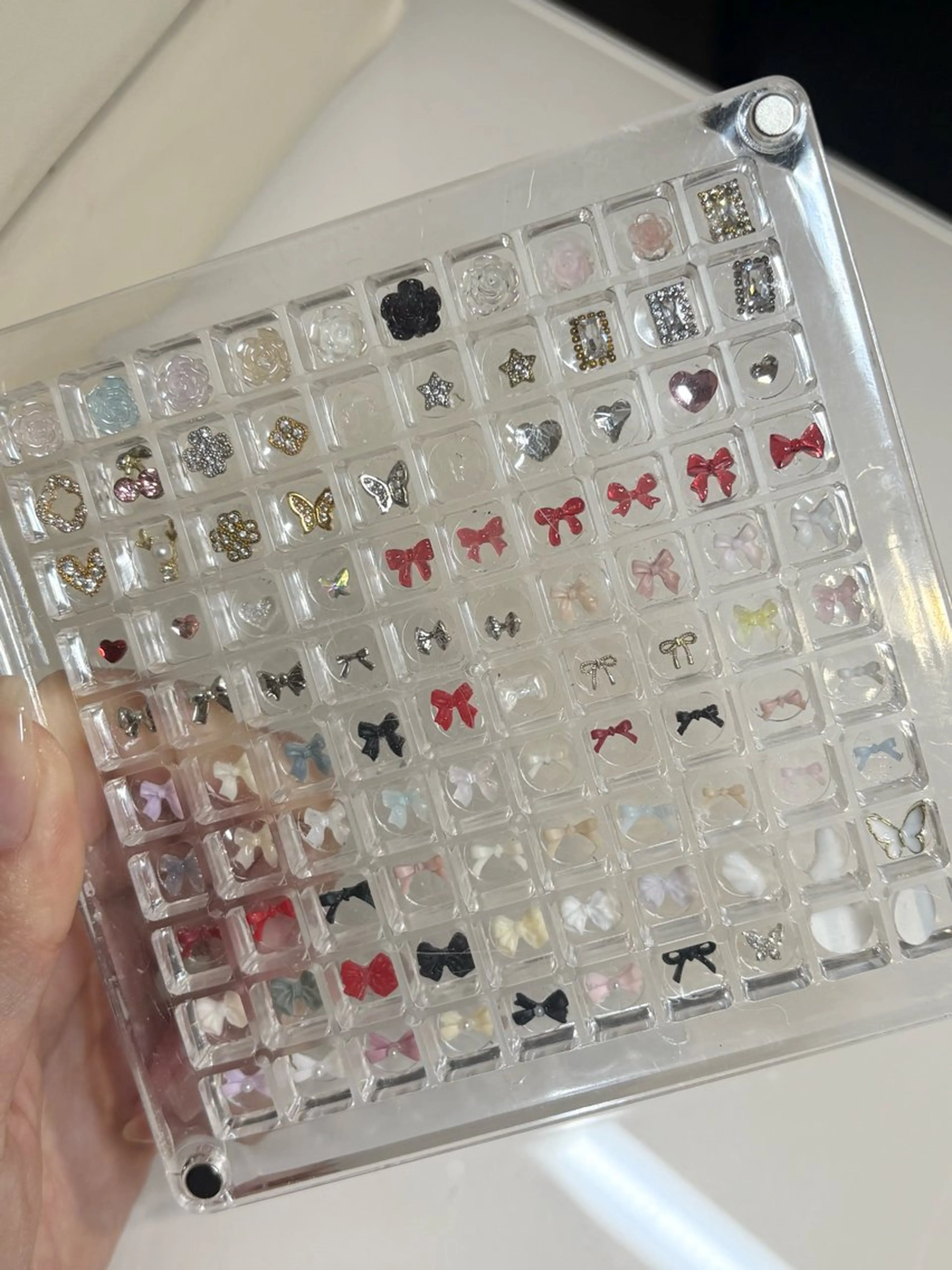 ネイル ワンカラーネイル リボン yuna 💕のネイルデザイン