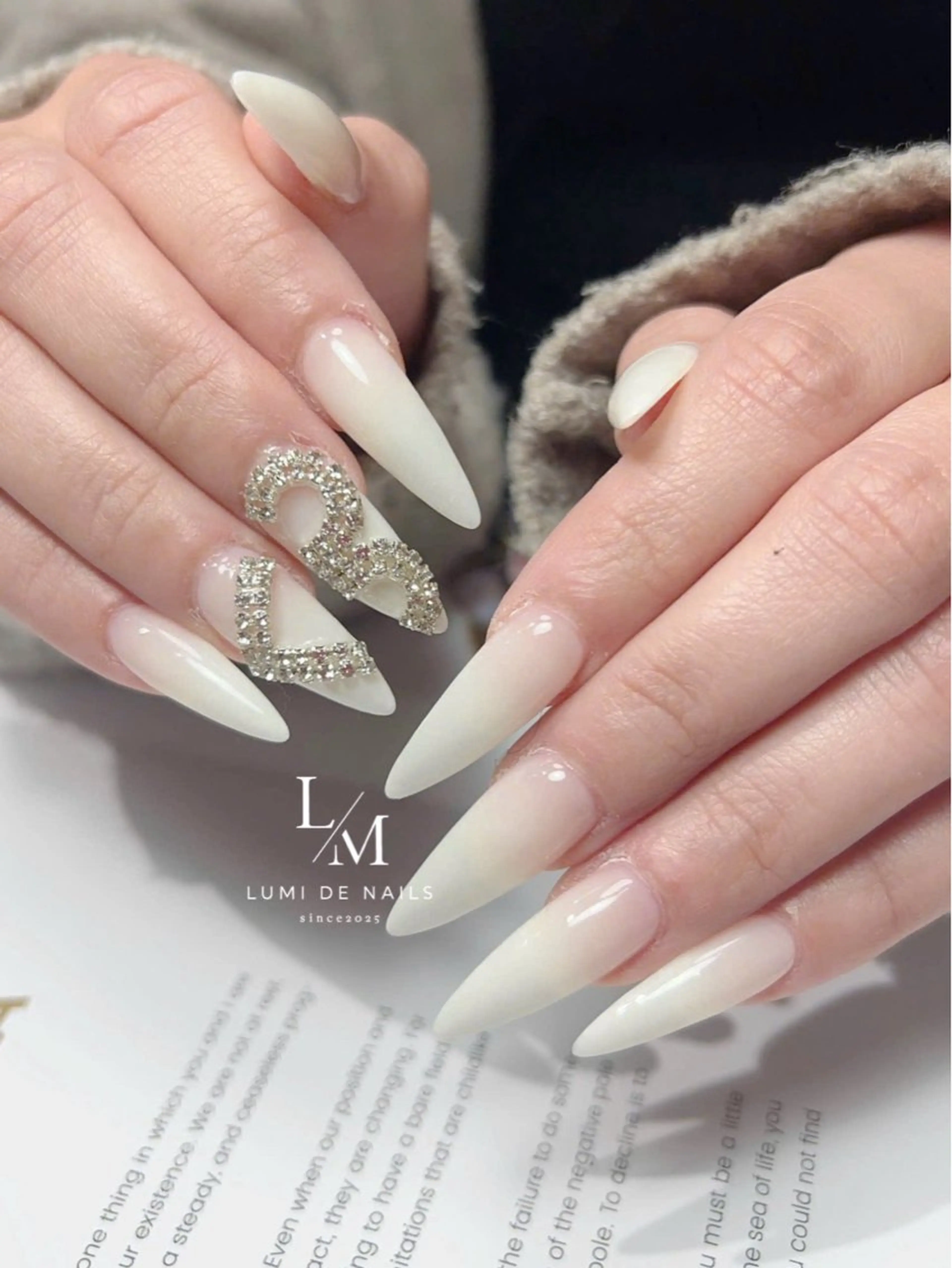 ネイル グラデーション ラメ(グリッター) マグネットネイル ミラーネイル ニュアンスネイル ハンドネイル Lumi de nailsのネイルデザイン