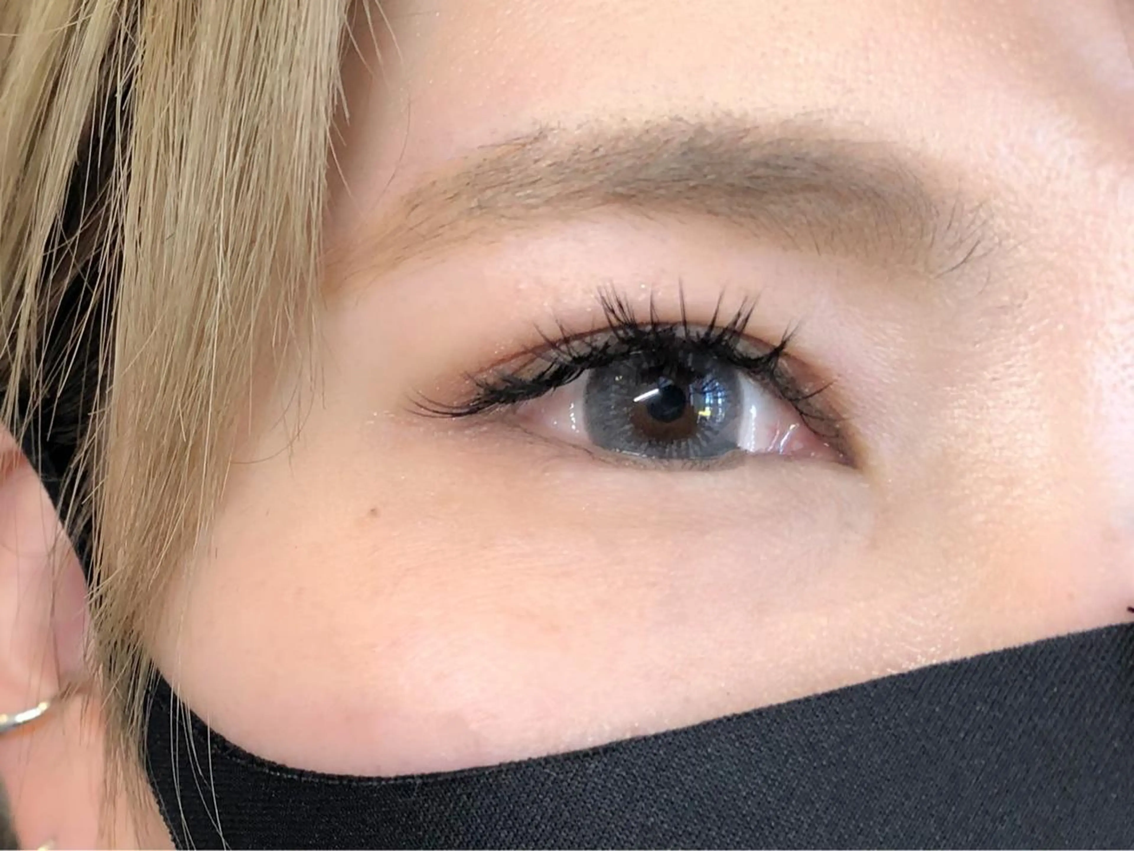 マツエク・マツパ 船曳 鈴菜のヘアスタイル