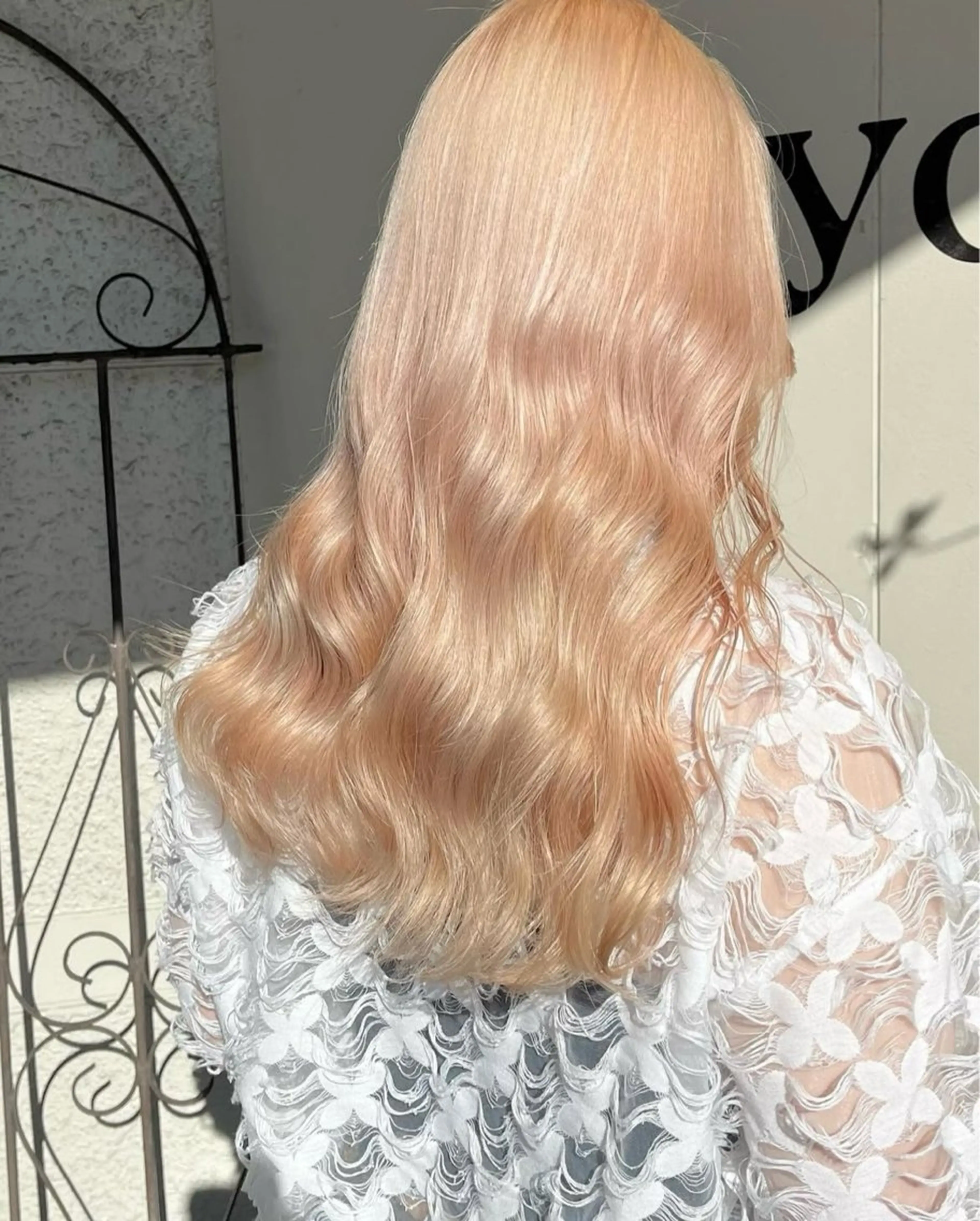 ロング カラー ブロンド カット ヘアカラー トリートメント 谷口晴美　ピンク / 透明感カラーのヘアスタイル