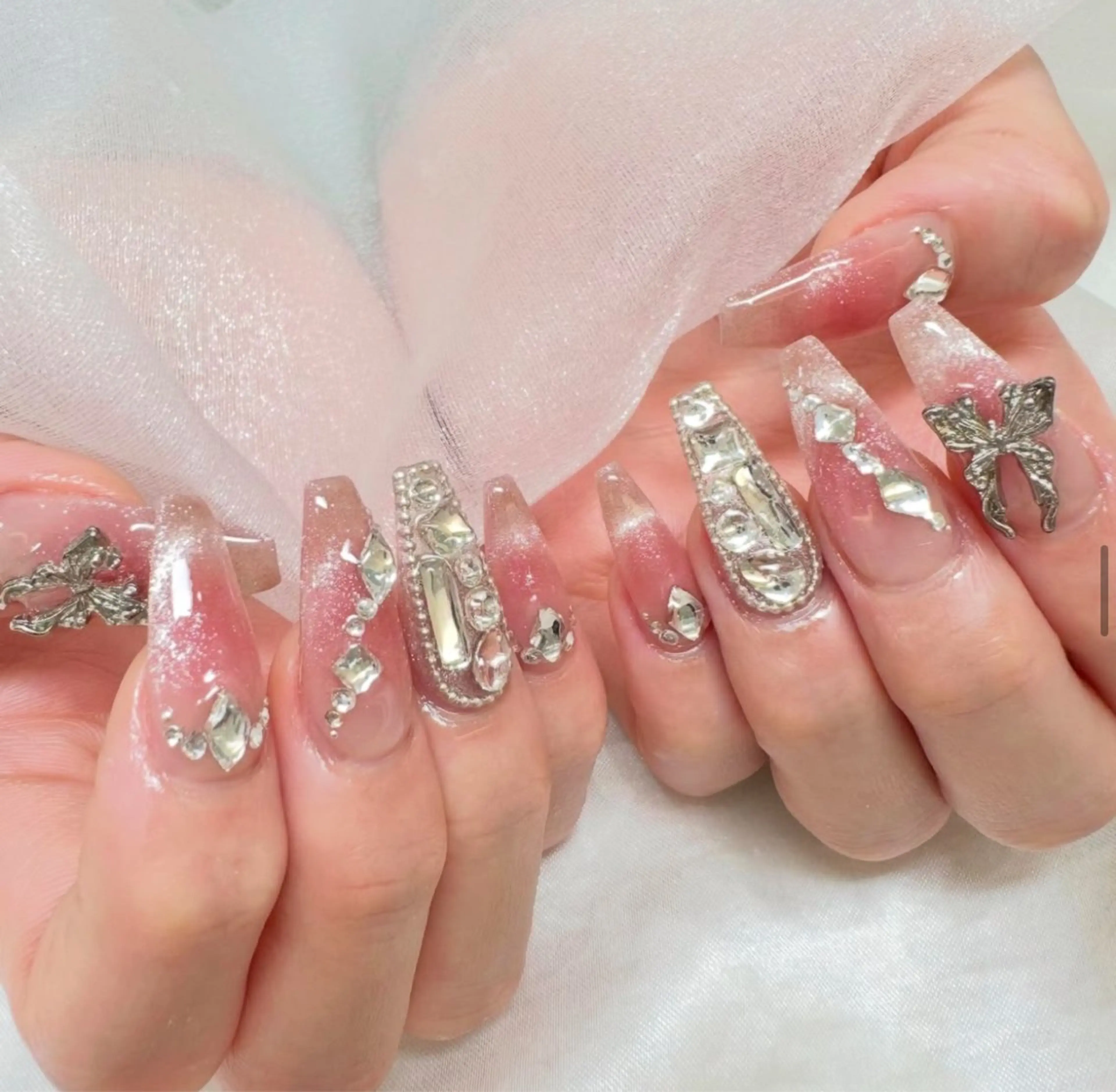 ネイル アートネイル フラワーネイル フレンチネイル ジェルネイル グラデーション ハンドネイル Ryu Nail NekoChanのネイルデザイン