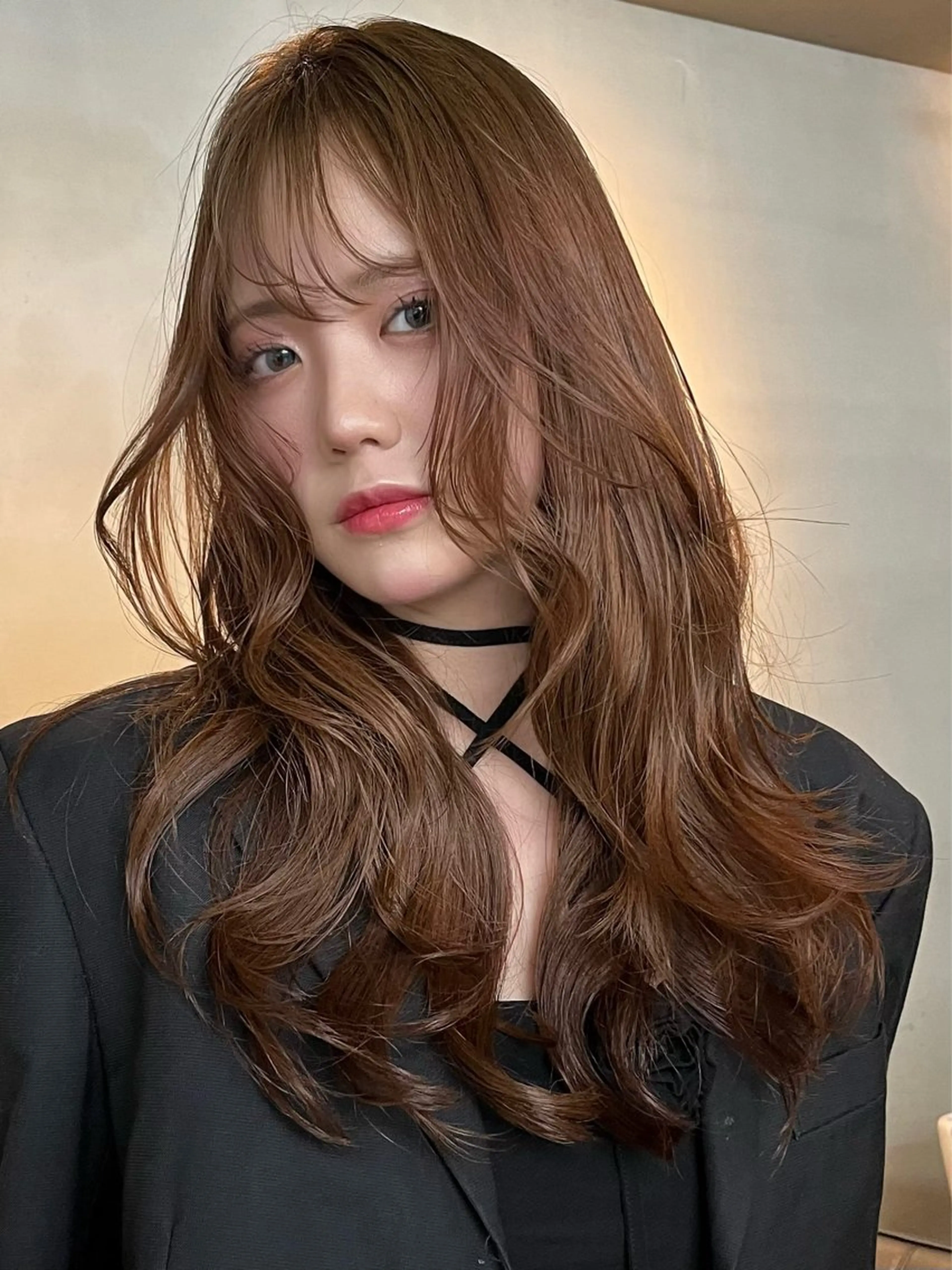 ロング カラー ベージュカラー ヨシンモリ 韓国風ヘア レイヤーカット シャギー イツク ⚡️ ルーツ/ハイトーンのヘアスタイル