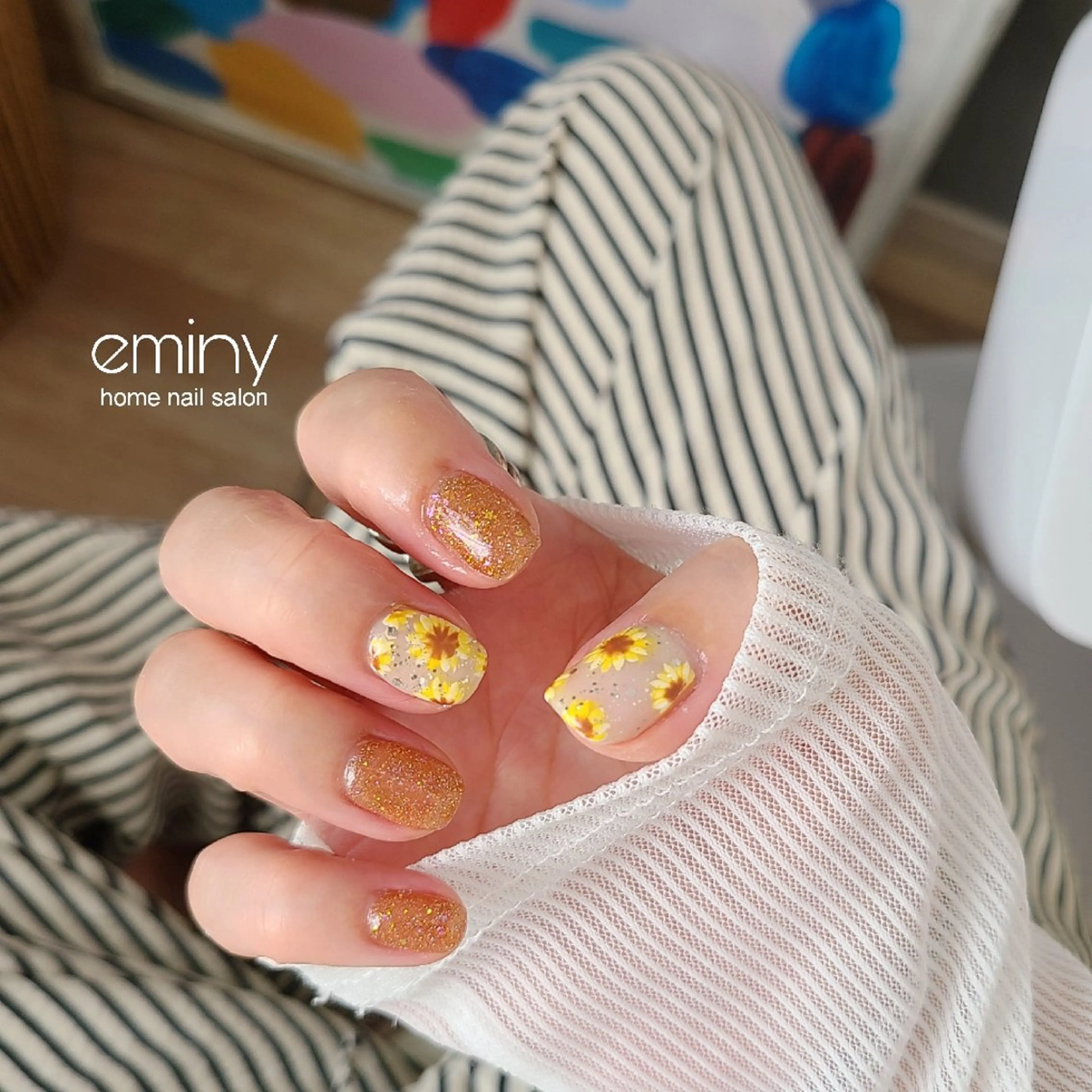 ネイル フラッシュネイル フラワーネイル ジェルネイル キラキラネイル 韓国ネイル ハンドネイル nail salon  eminyのネイルデザイン