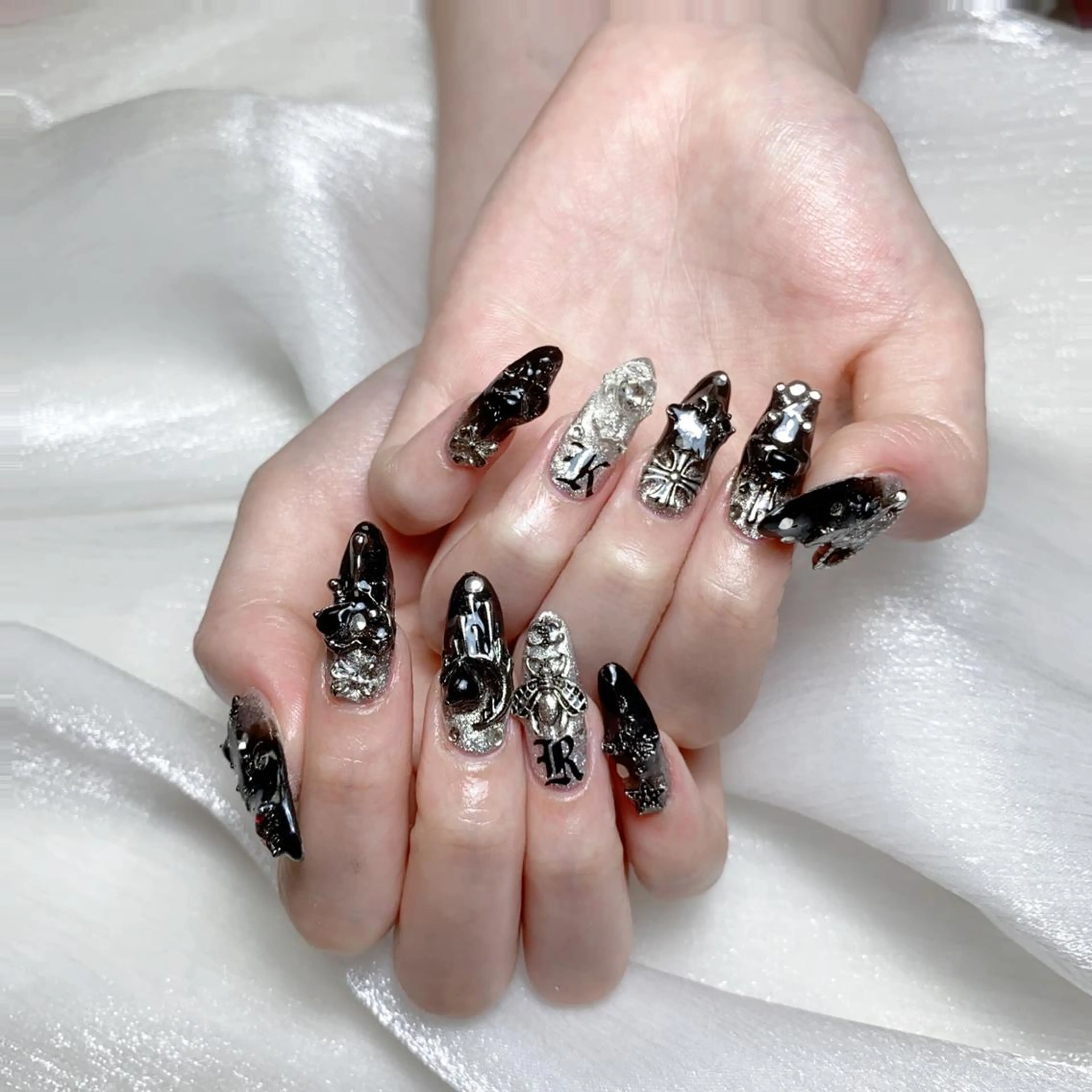 ネイル 持ち込み Nail salon 木にいるのネイルデザイン