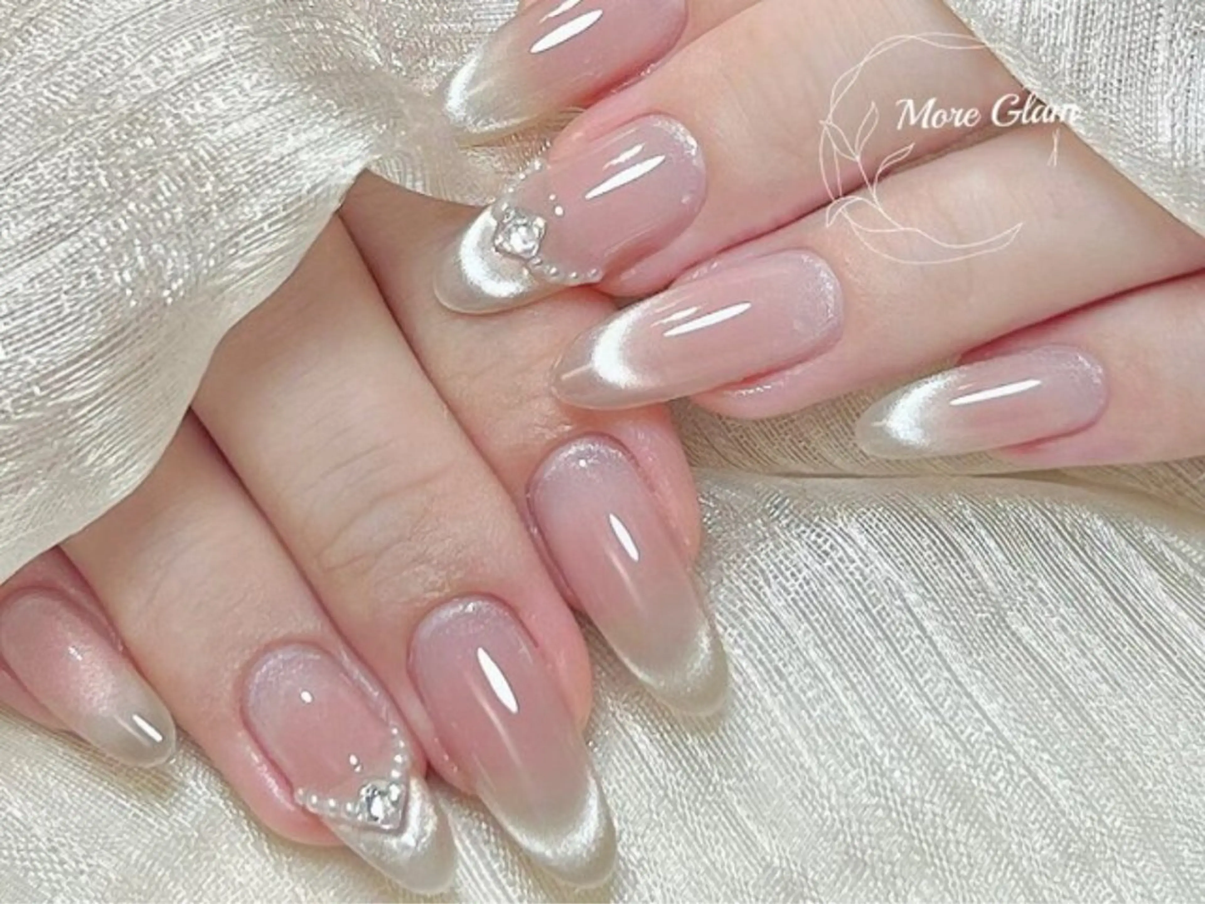 ミディアム ハンドネイル more glam 原宿店のネイルデザイン