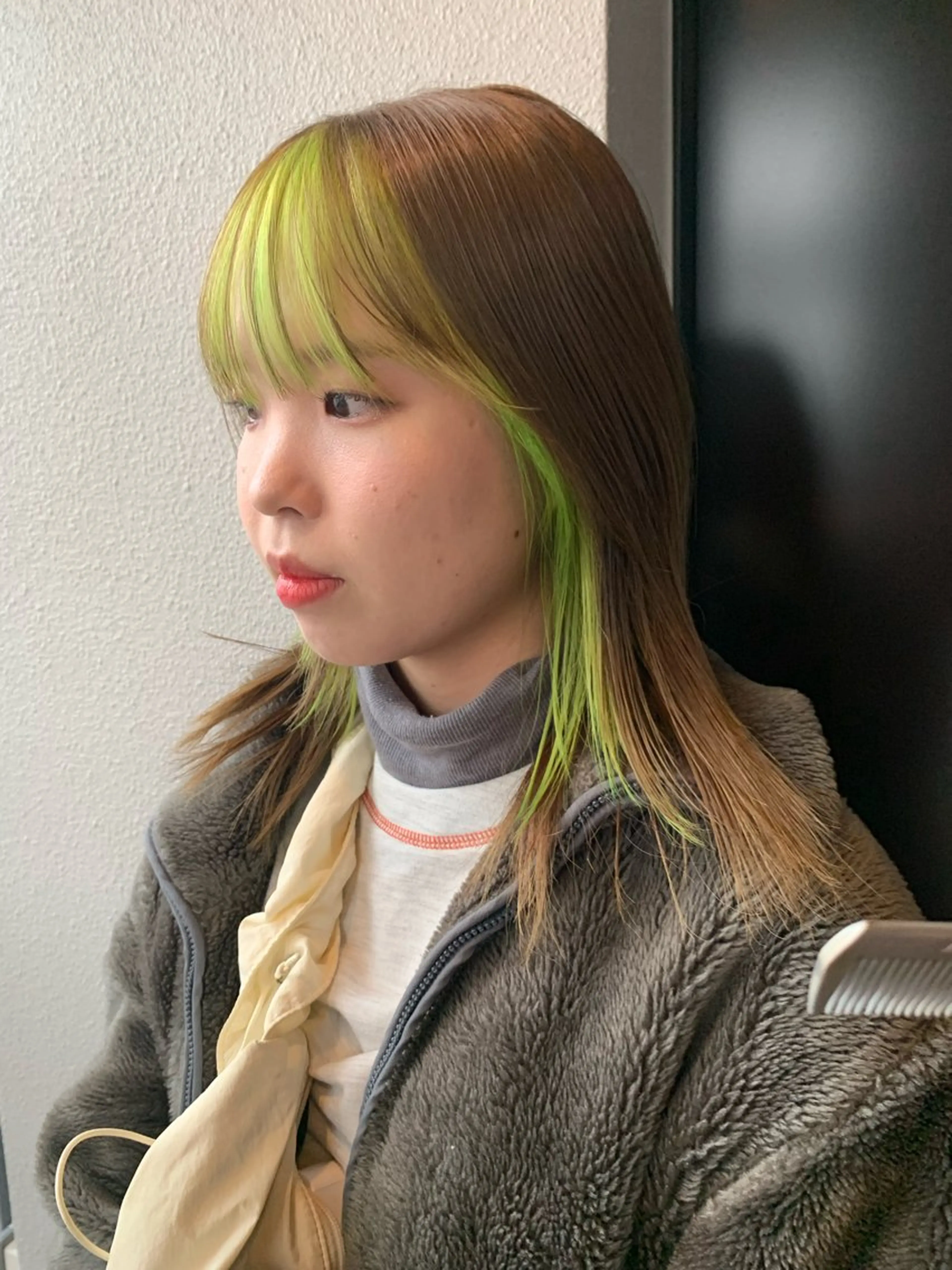 ミディアム カラー ベージュカラー インナーカラー ヘアカラー 丸山璃子 /パーマ/レイヤーのヘアスタイル