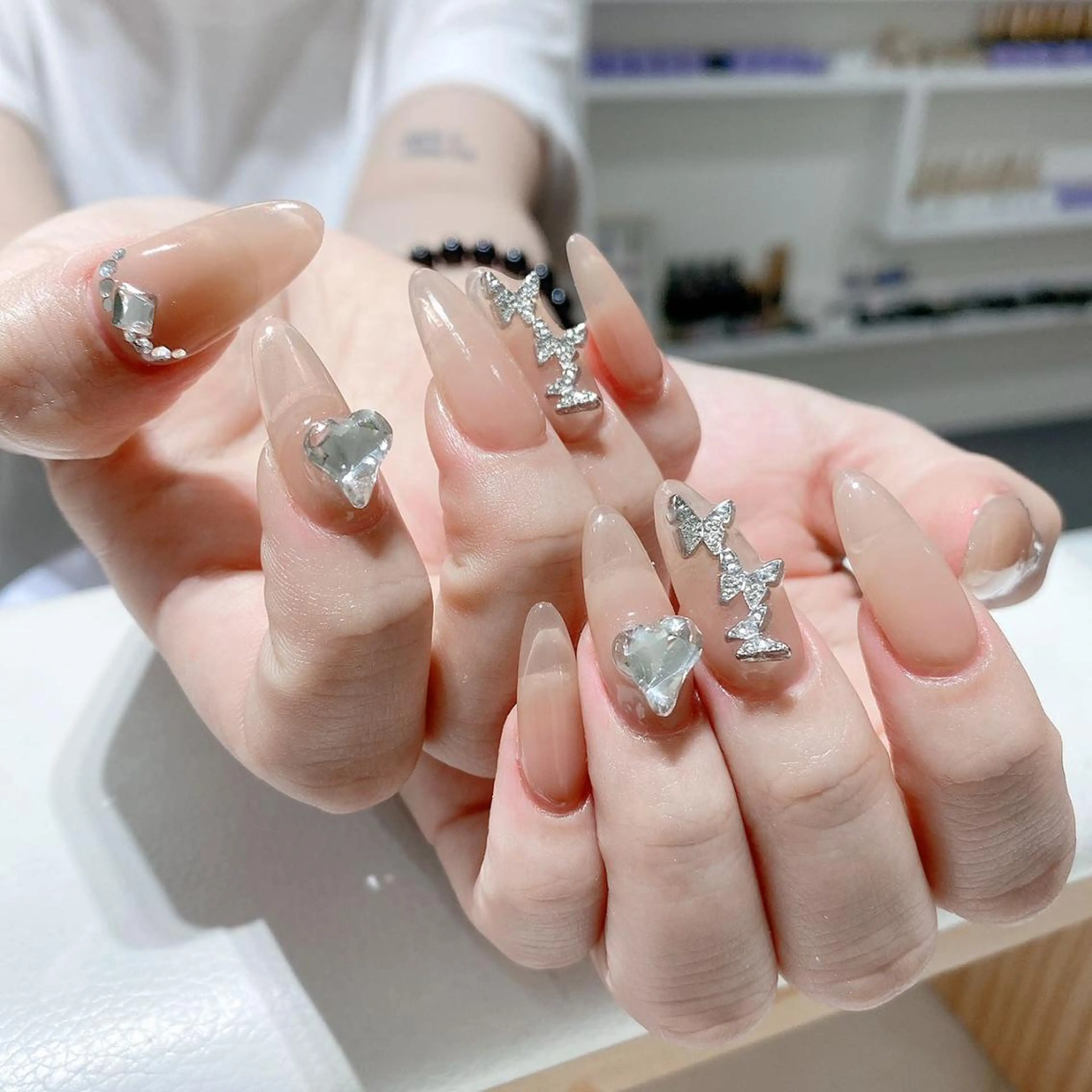 ネイル 長さ出し ネイルチップ Queens PUPUのネイルデザイン