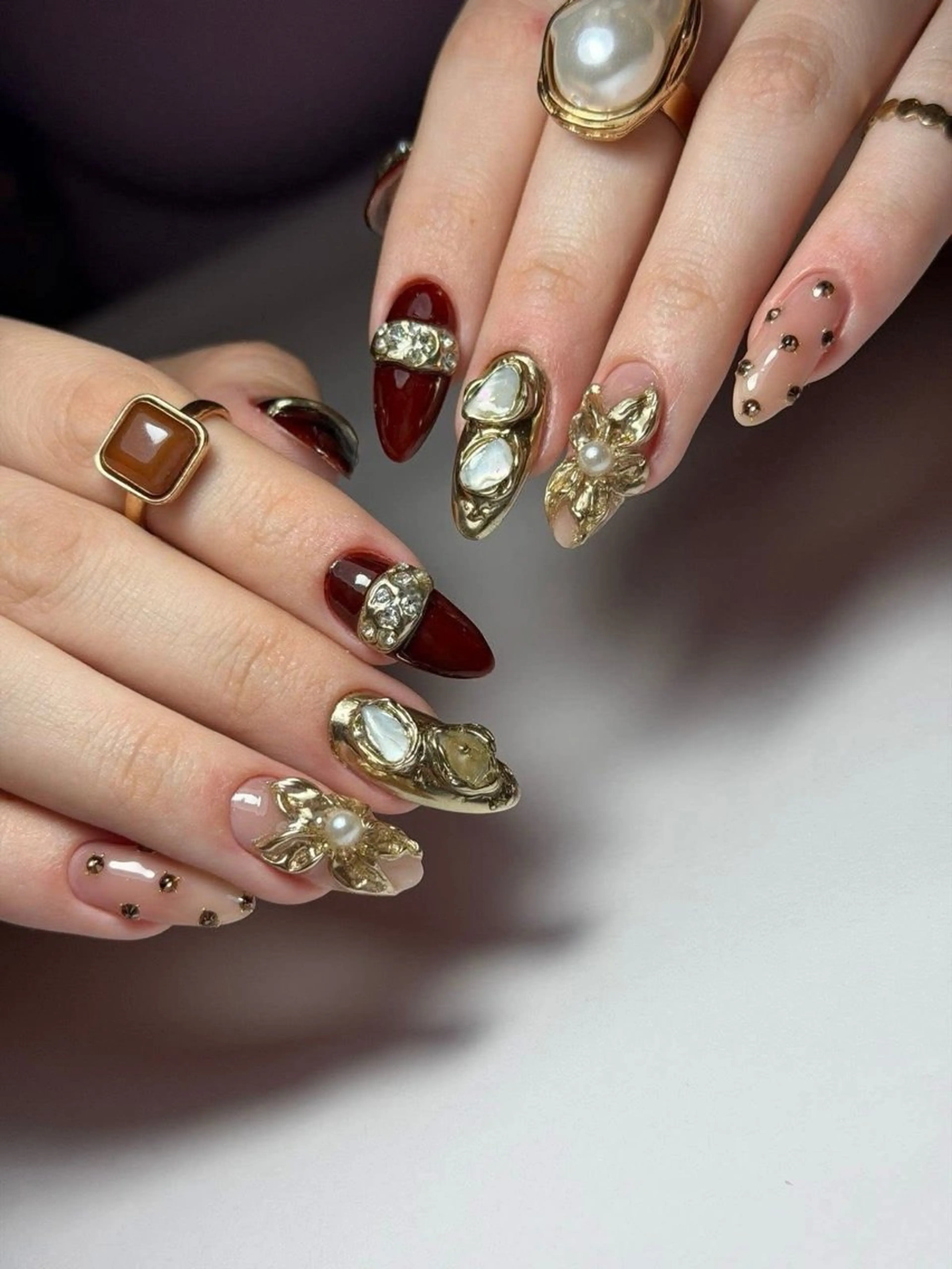 ネイル チークネイル フレンチネイル グラデーション 韓国ネイル マグネットネイル ハンドネイル JIN 168 新大久保のネイルデザイン