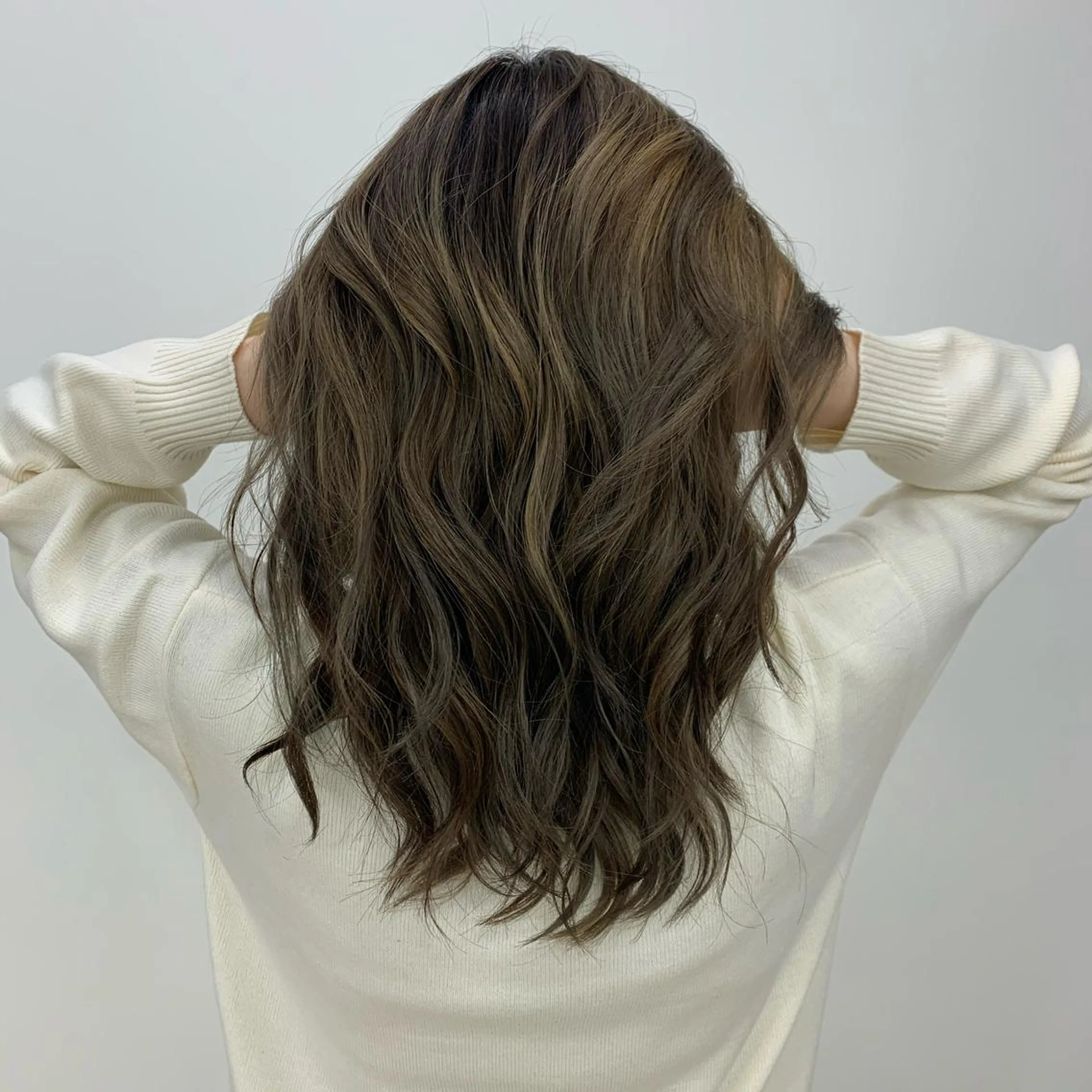 ミディアム レイヤーカット 心斎橋/海外レイヤー 募集中三好玲奈のヘアスタイル