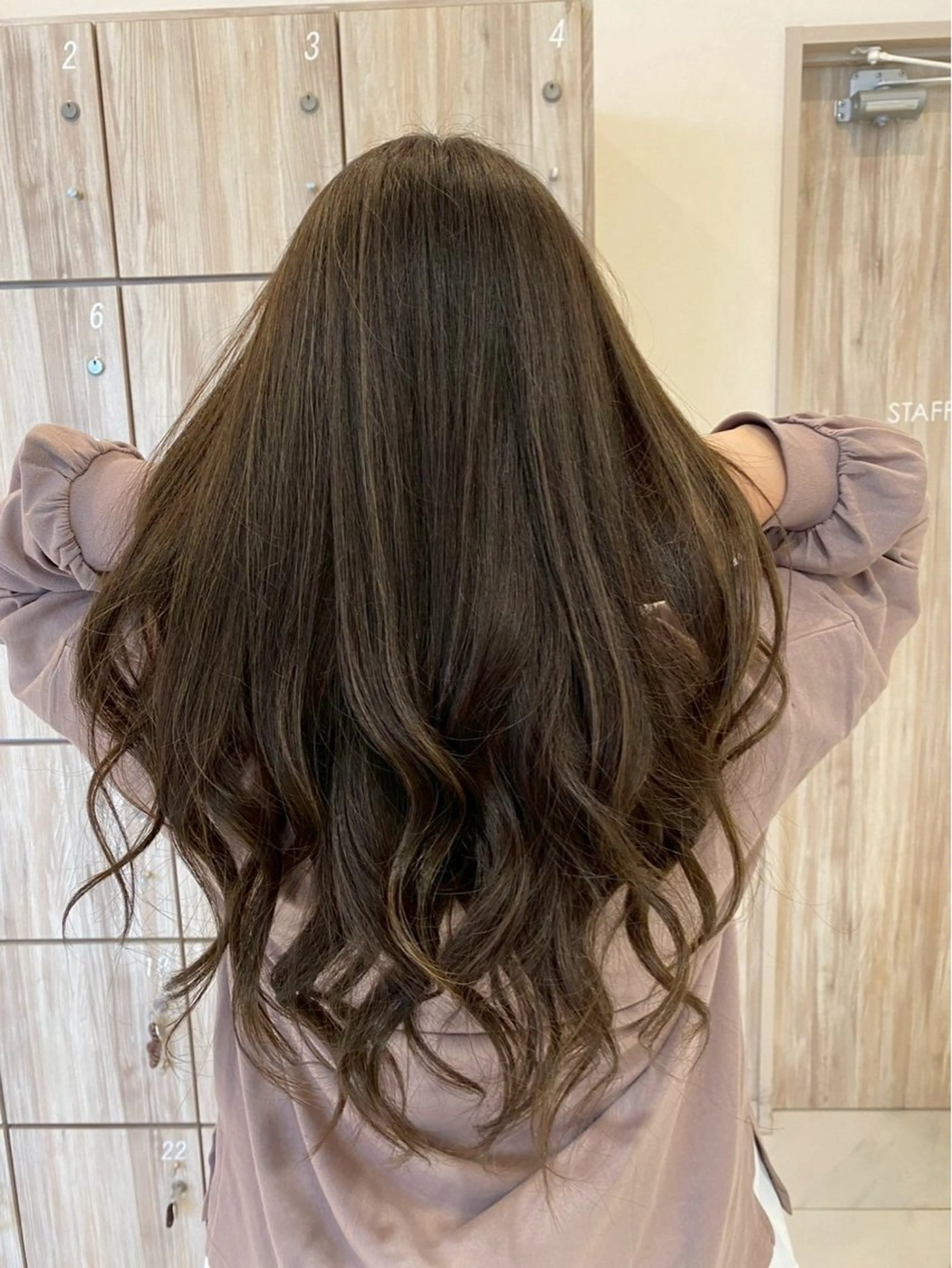 ロング カラー GRANDEUR 珠羽のヘアスタイル