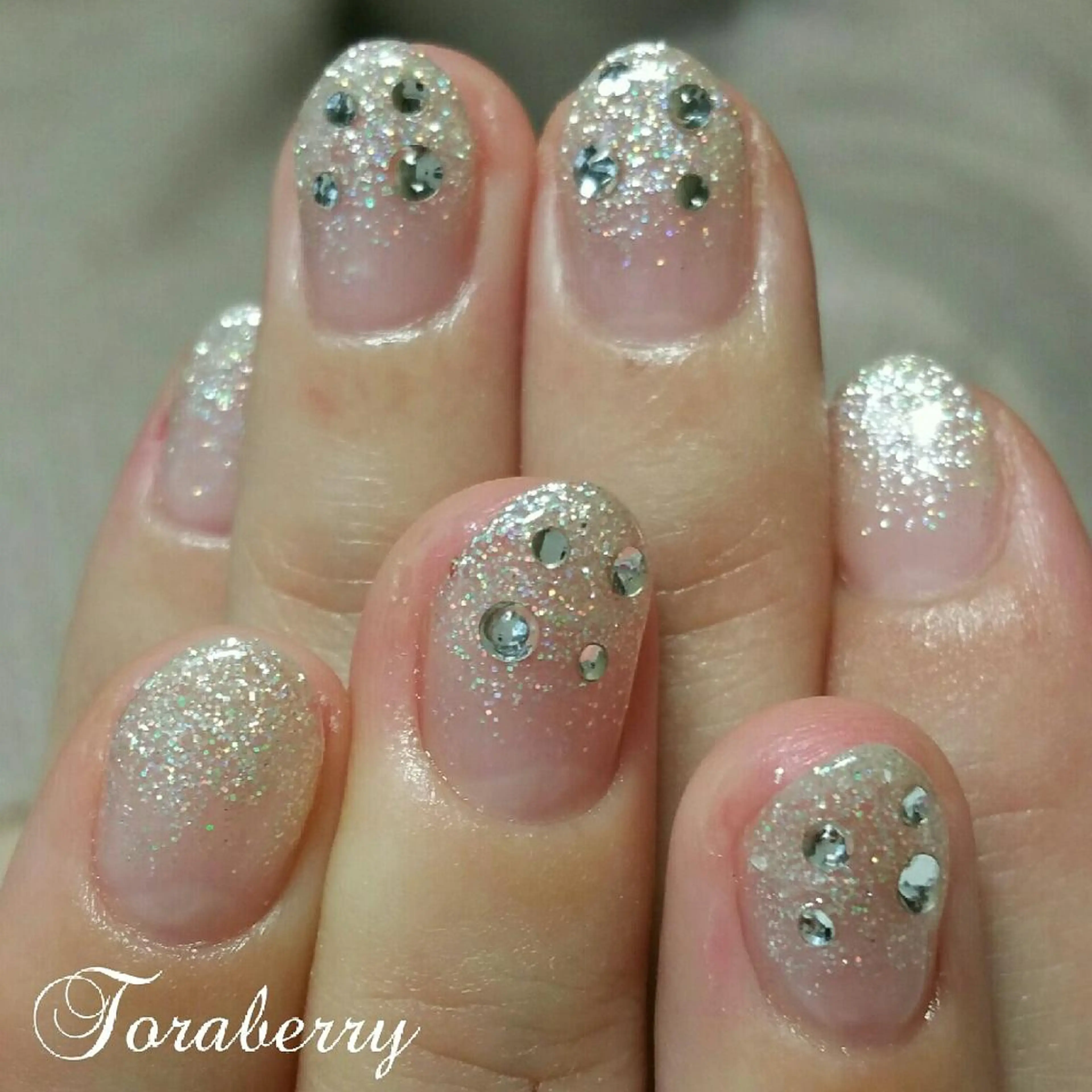 ネイル グラデーション ラメ(グリッター) ラメグラデーション ハンドネイル ネイリスト なつみのネイルデザイン