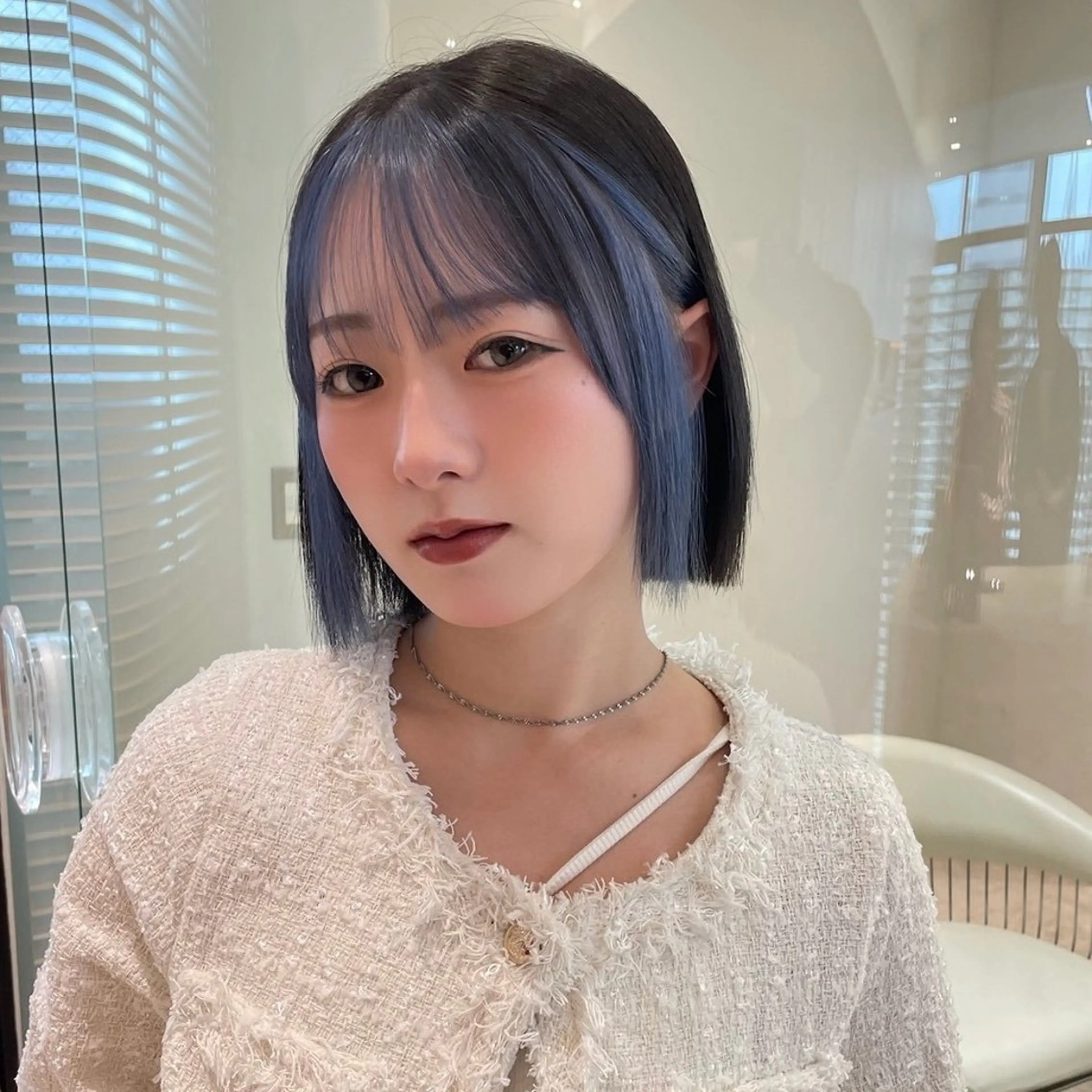 ミディアム カラー 切りっぱなしボブ ブリーチ ボブ 学生 韓国風ヘア カット ヘアカラー トリートメント 新宿/韓国ボブ/ レイヤーボブしょうごのヘアスタイル