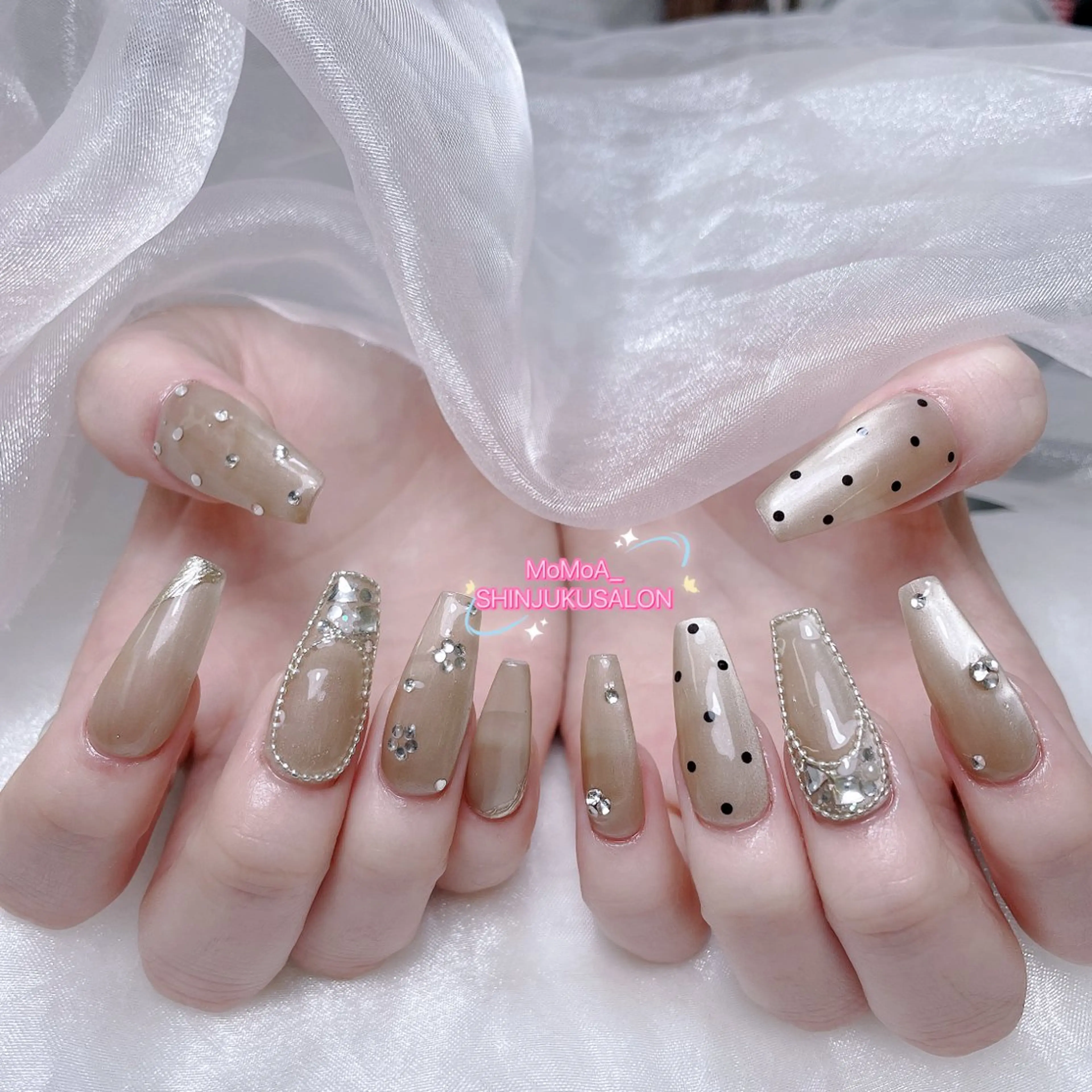 ネイル 成人式 ジェルネイル ネイルチップ ハンドネイル MoMoA Nail ネイル長さ出し専門店のネイルデザイン