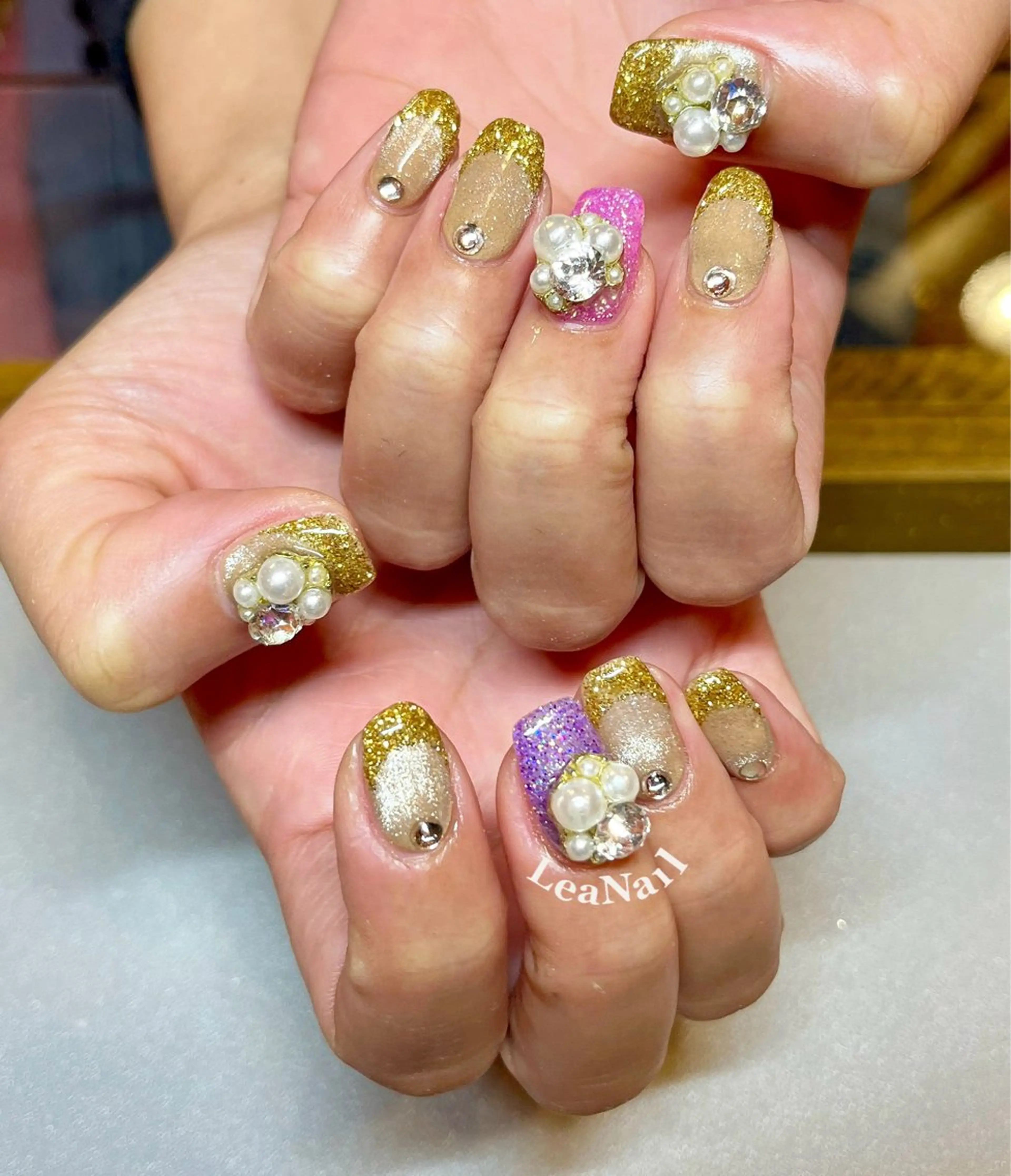 ネイル フレンチネイル ゴールド マグネットネイル 持ち込み Lea Nailのネイルデザイン