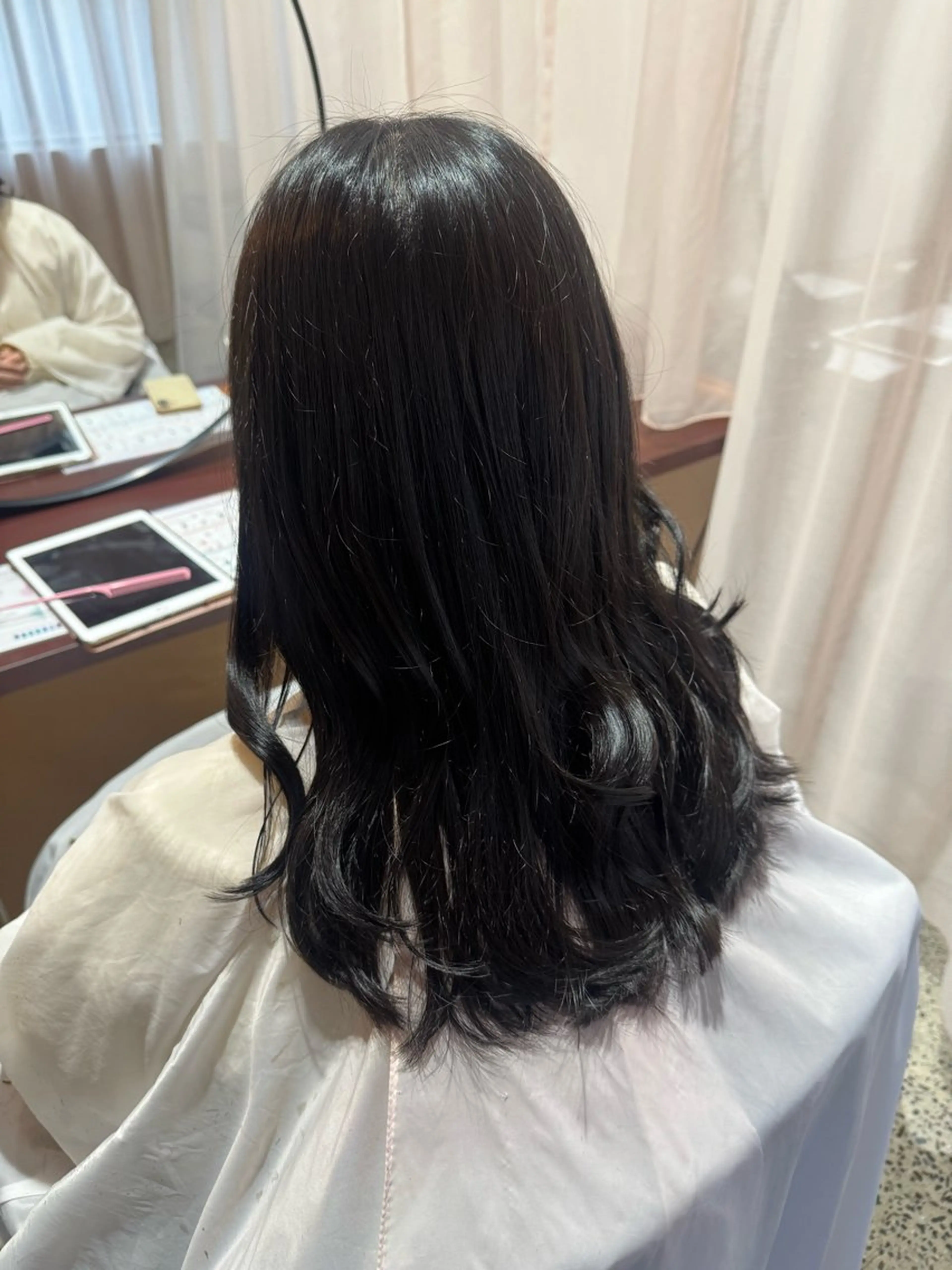 セミロング ヘアカラー 【YOKE】　西田 乃那のヘアスタイル