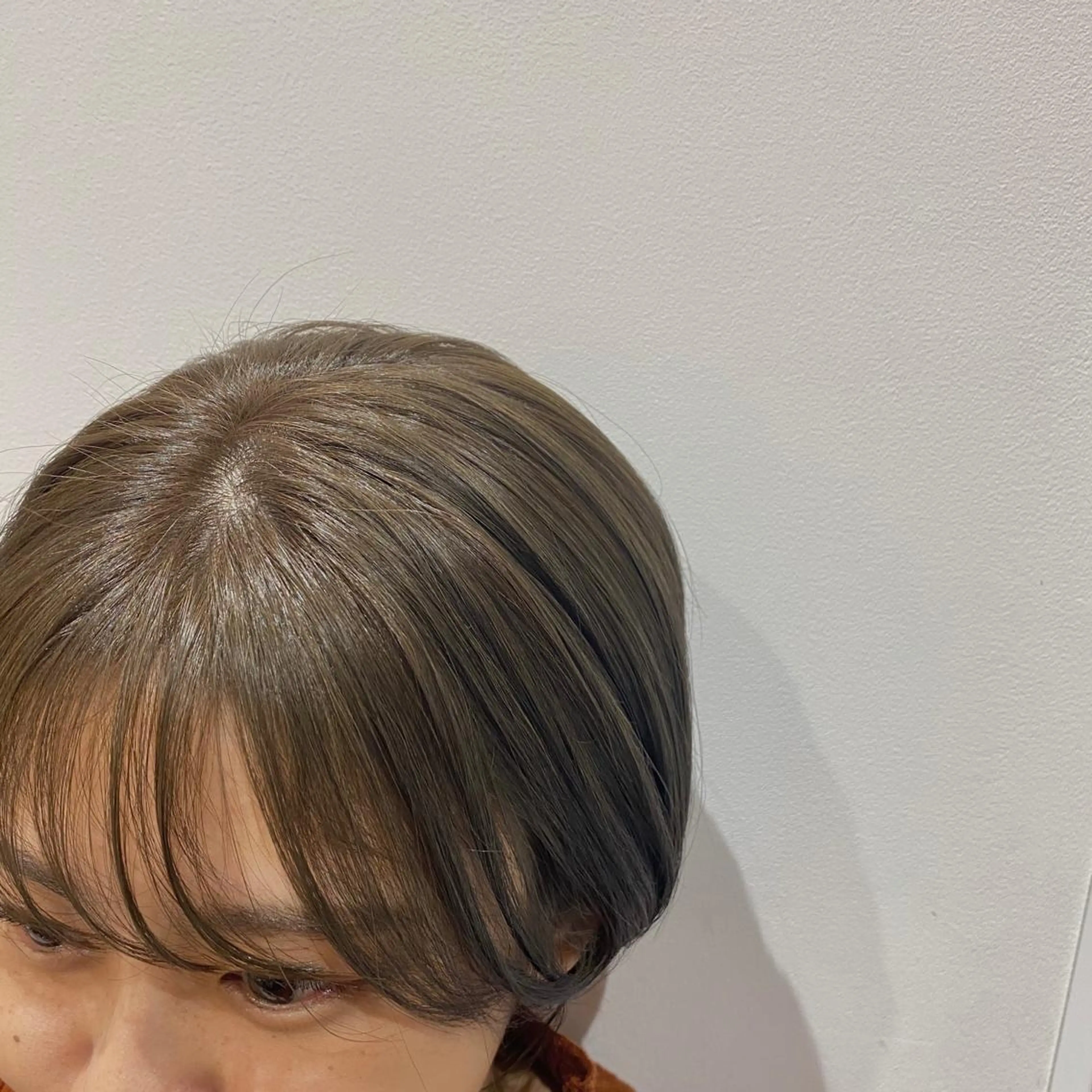 ショート カラー グレージュ オリーブグレージュ オリーブグレー 透明感カラー 天羅のヘアスタイル