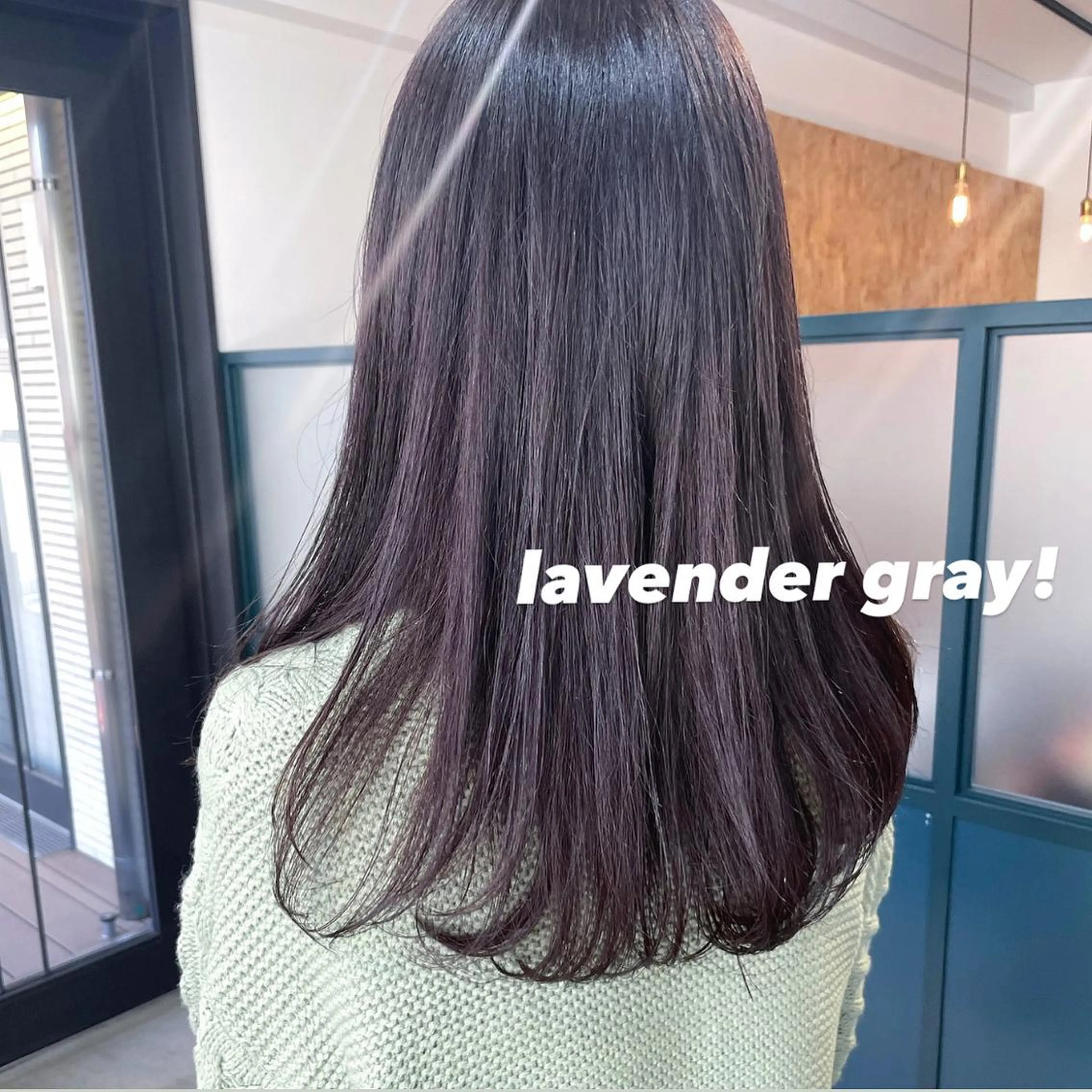 セミロング カラー パーマ ヘアアレンジ ネイル マツエク・マツパ グレージュ ラベンダーカラー ラベンダーグレージュ ラベンダーグレー トレンド眉🌈✨ arisaの眉毛・アイブロウイメージ