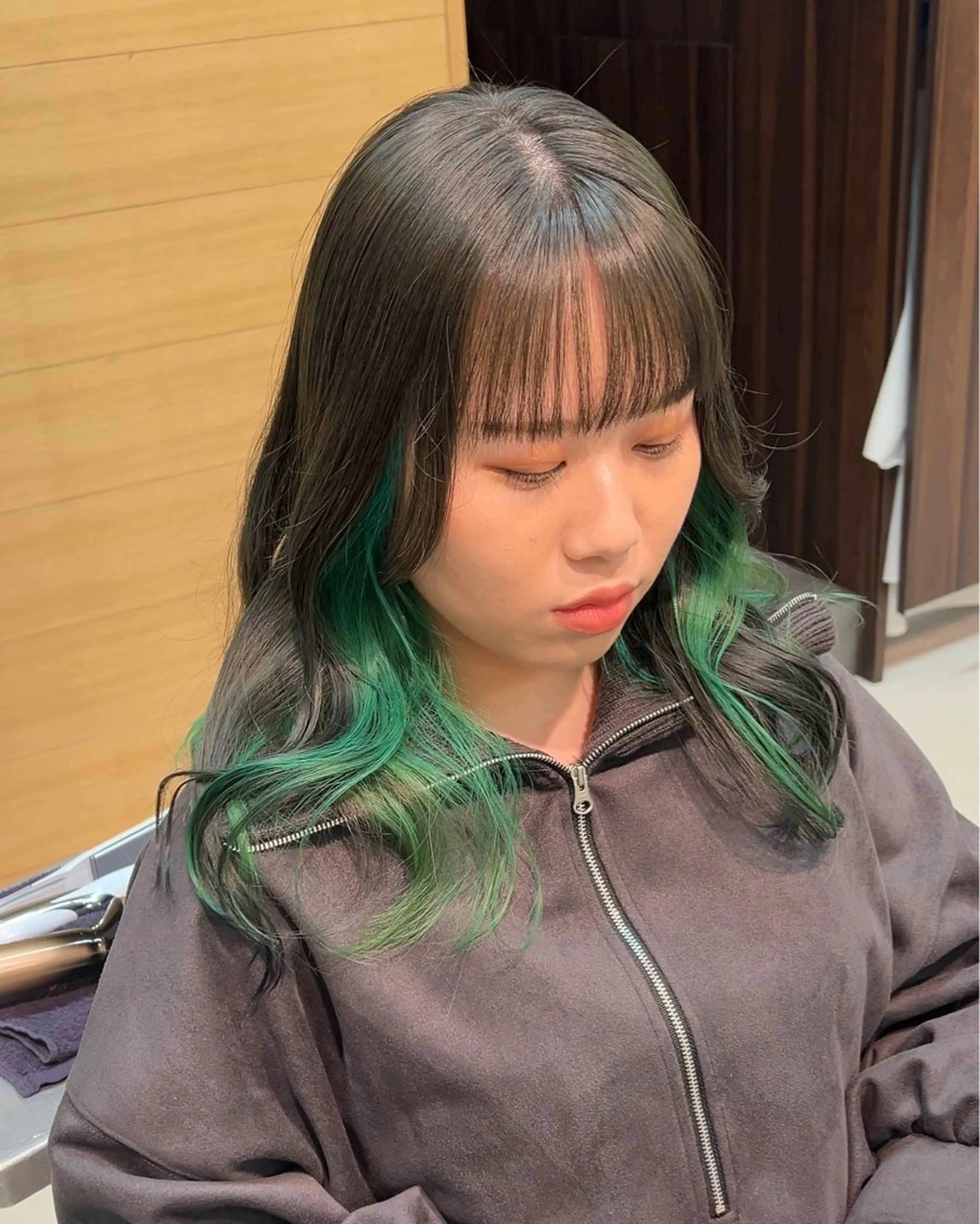 セミロング カラー アッシュ カット ヘアカラー トリートメント 透明感カラー/ ダブルカラー /ソラのヘアスタイル