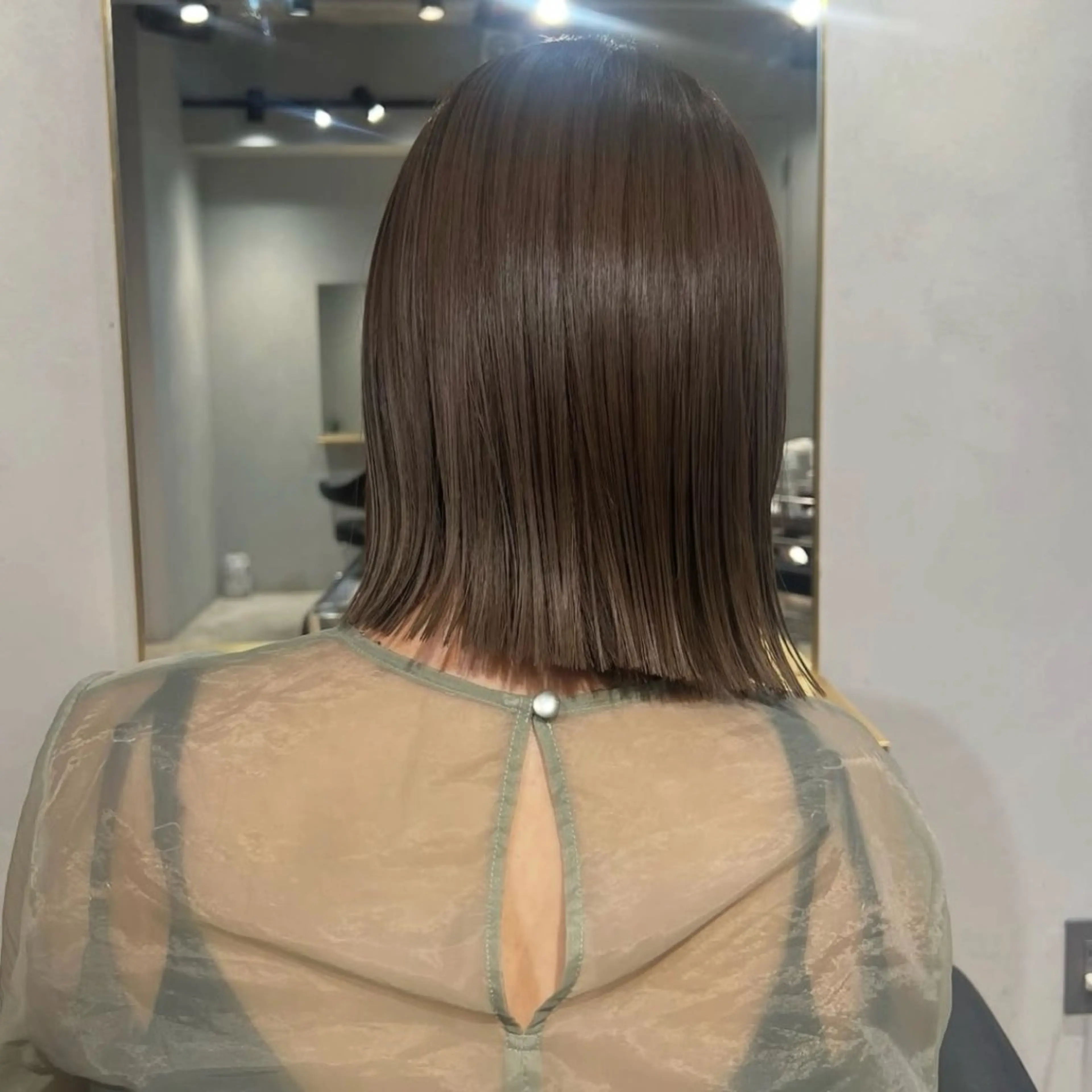 ミディアム カラー ベージュカラー ブラウンカラー ブラウンベージュ くすみブラウン オリーブベージュ カット ヘアカラー トリートメント akane/ボブ /ブラウンベージュのヘアスタイル