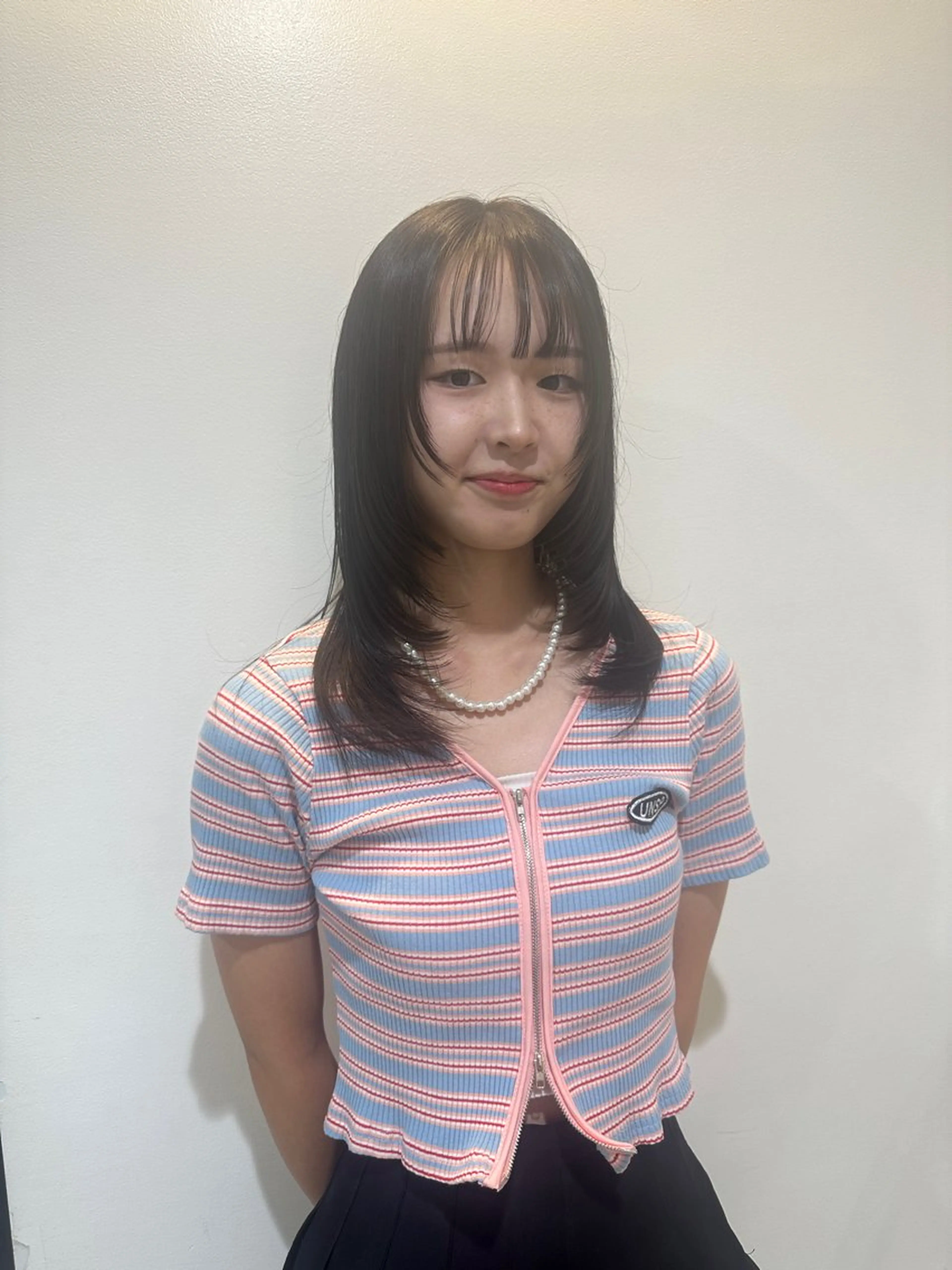 ロング 小顔カット レイヤー 艶々カラーのヘアスタイル