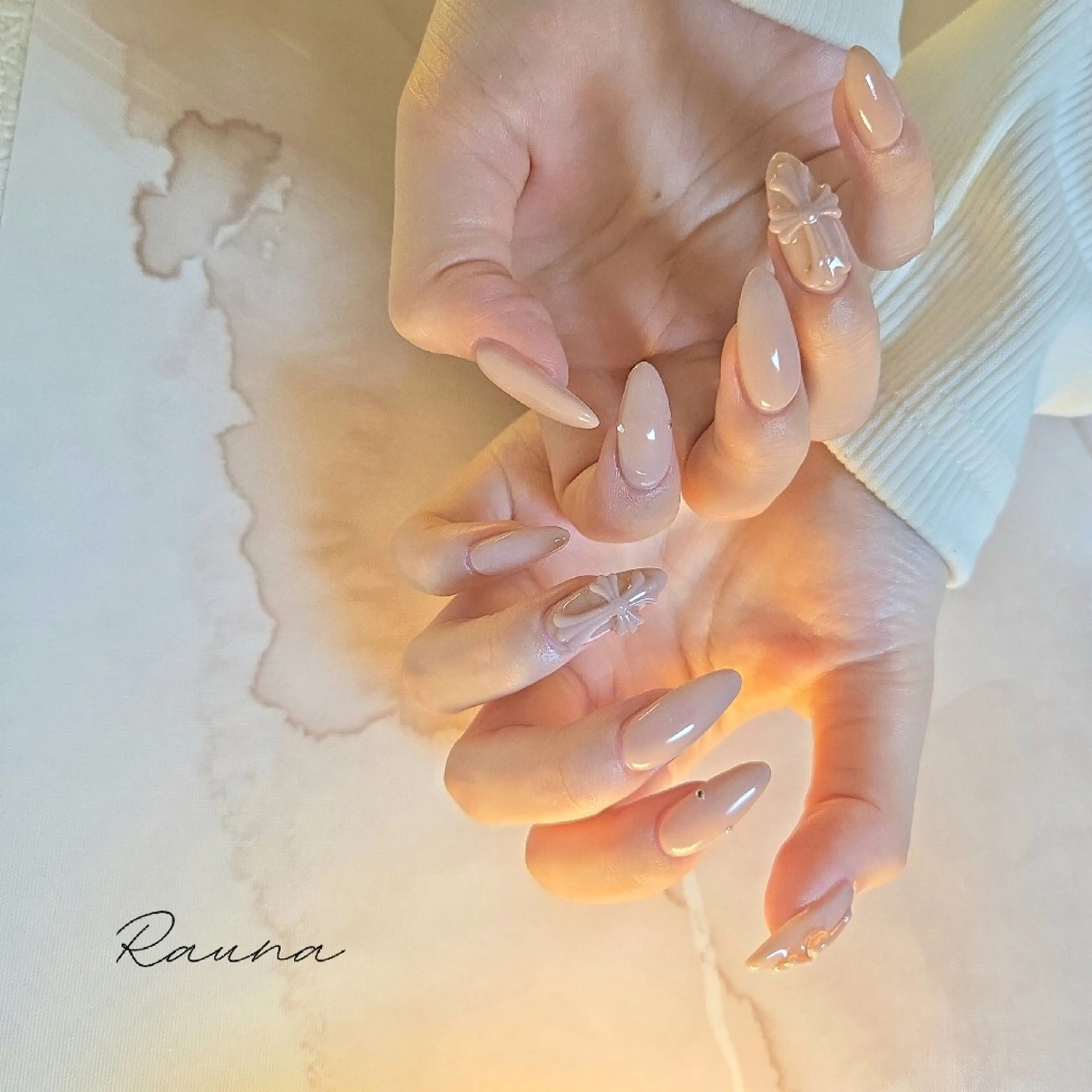 ネイル ハンドネイル Rauna nailsalon のネイルデザイン