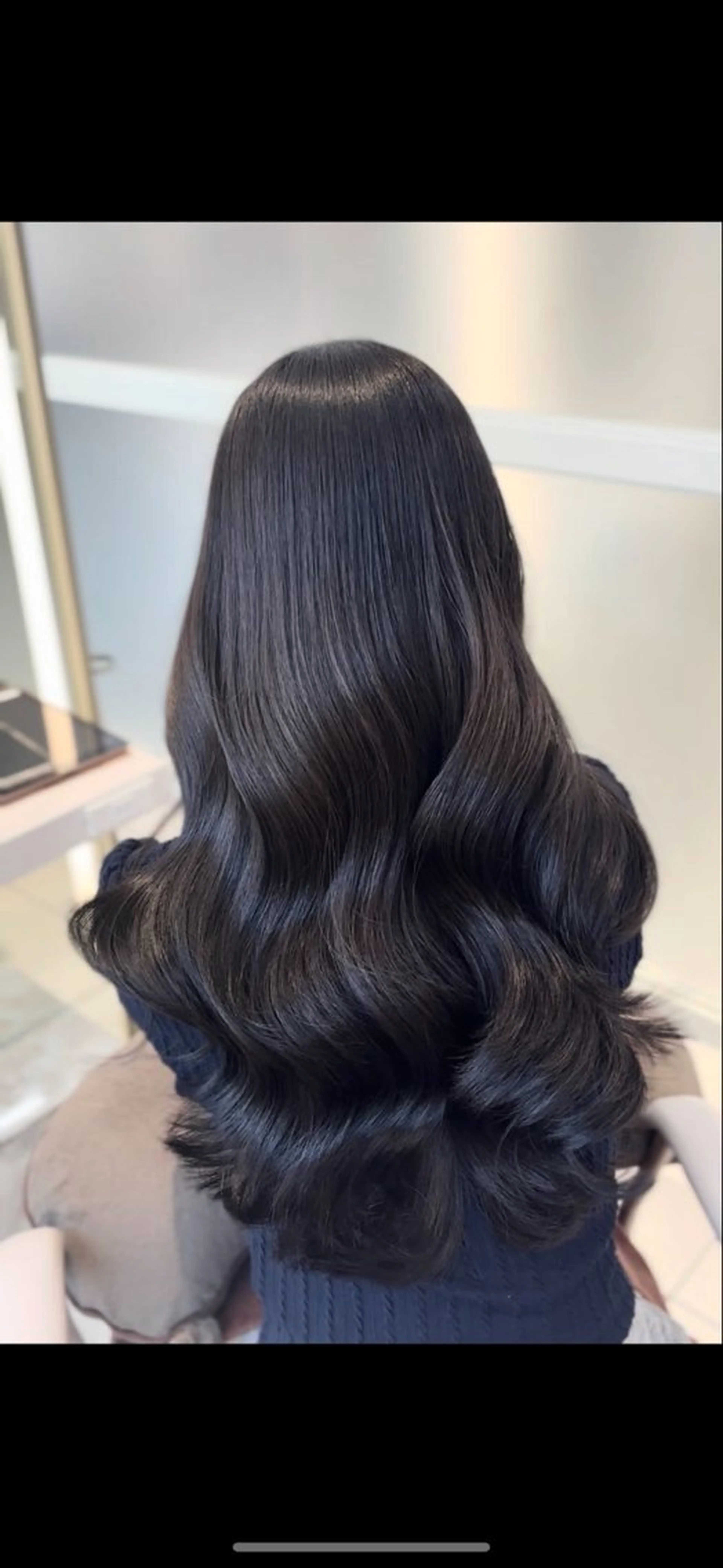 ロング 鈴木 彩莉のヘアスタイル