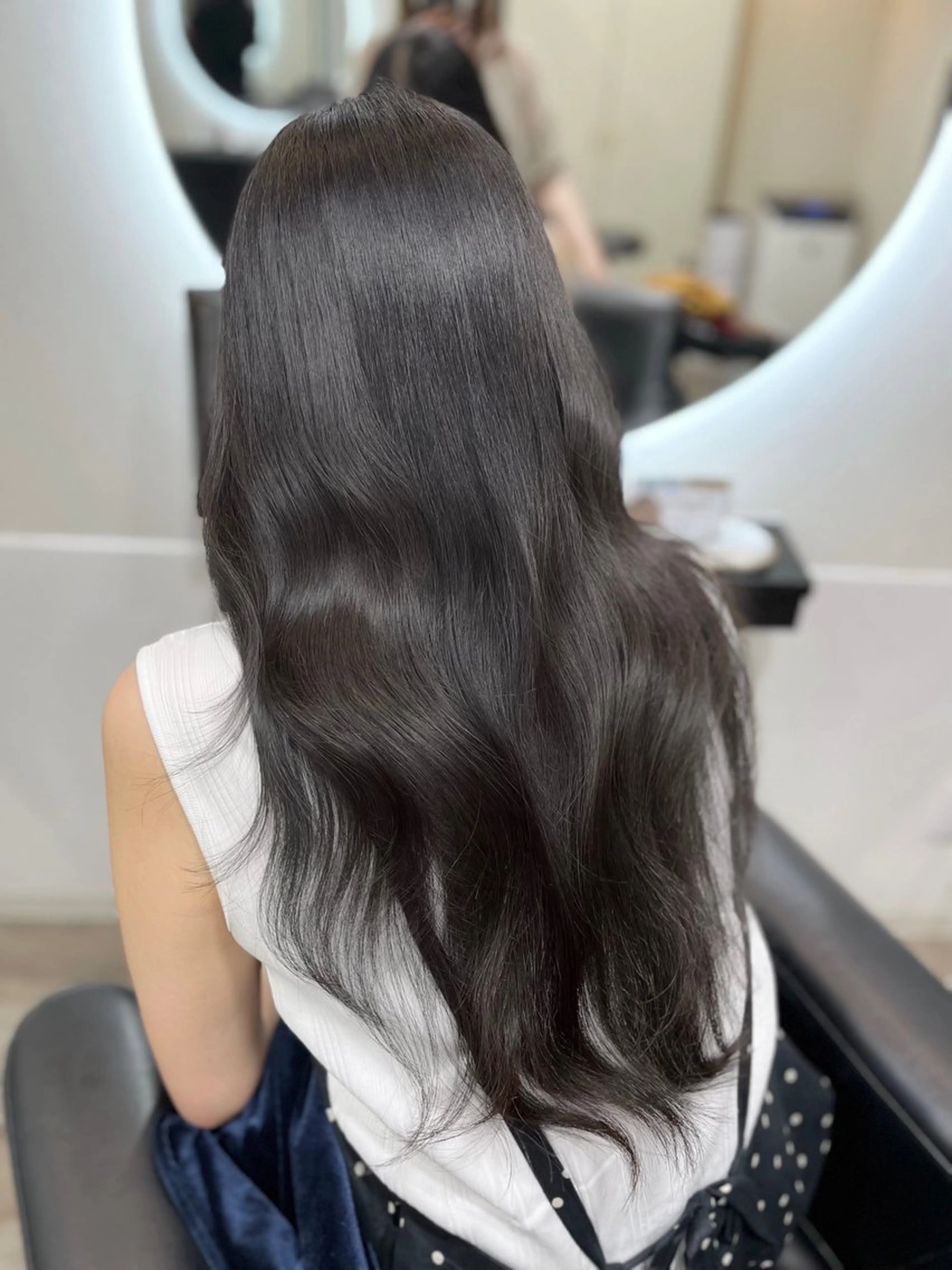 ロング MILIA 古石　和奈のヘアスタイル