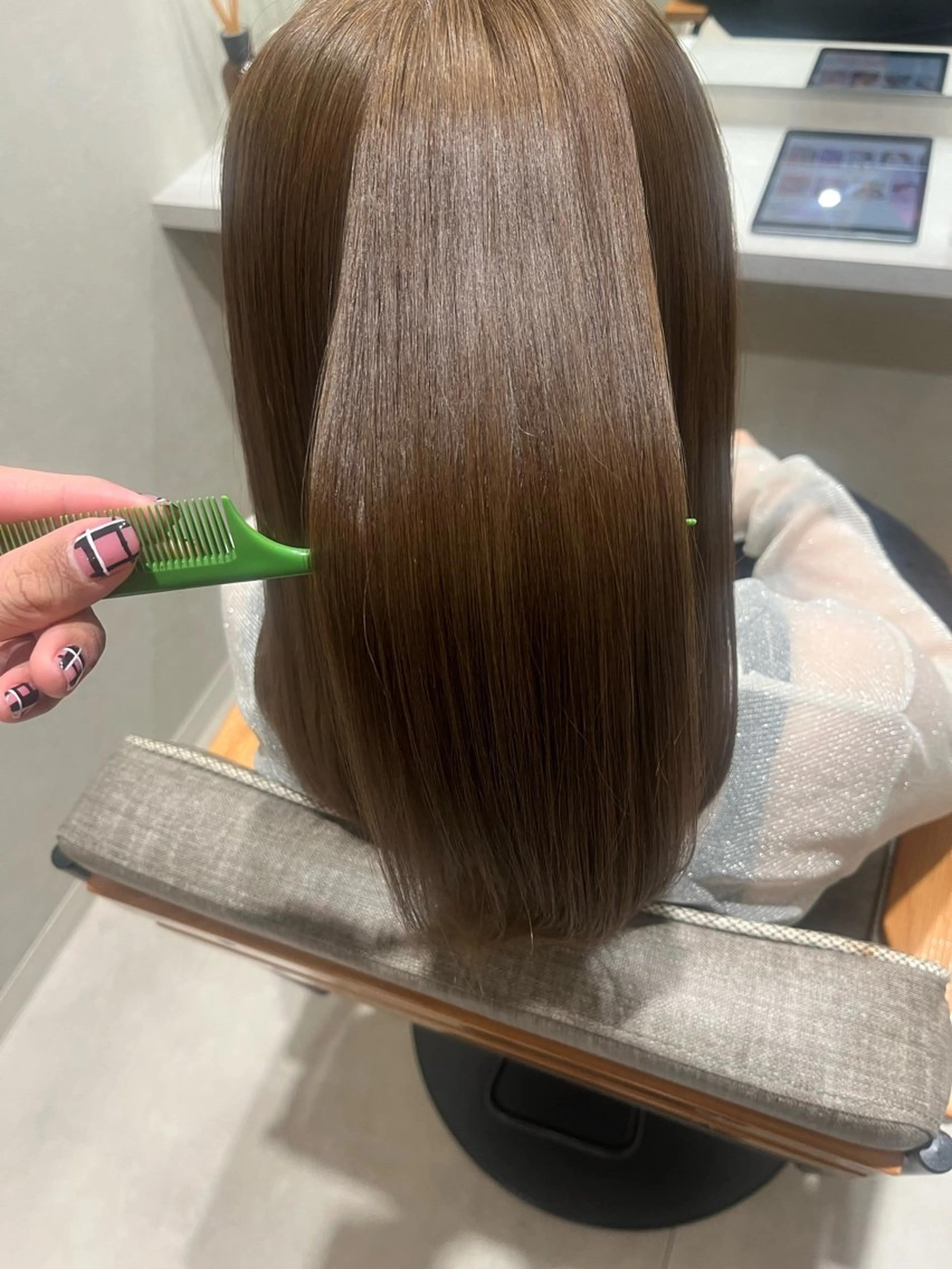 セミロング カラー ベージュカラー ブリーチ 透明感カラー ダブルカラー ヘーゼル ヘアカラー トリートメント ブリーチ×透明感カラ ー 大分 Keigoのヘアスタイル