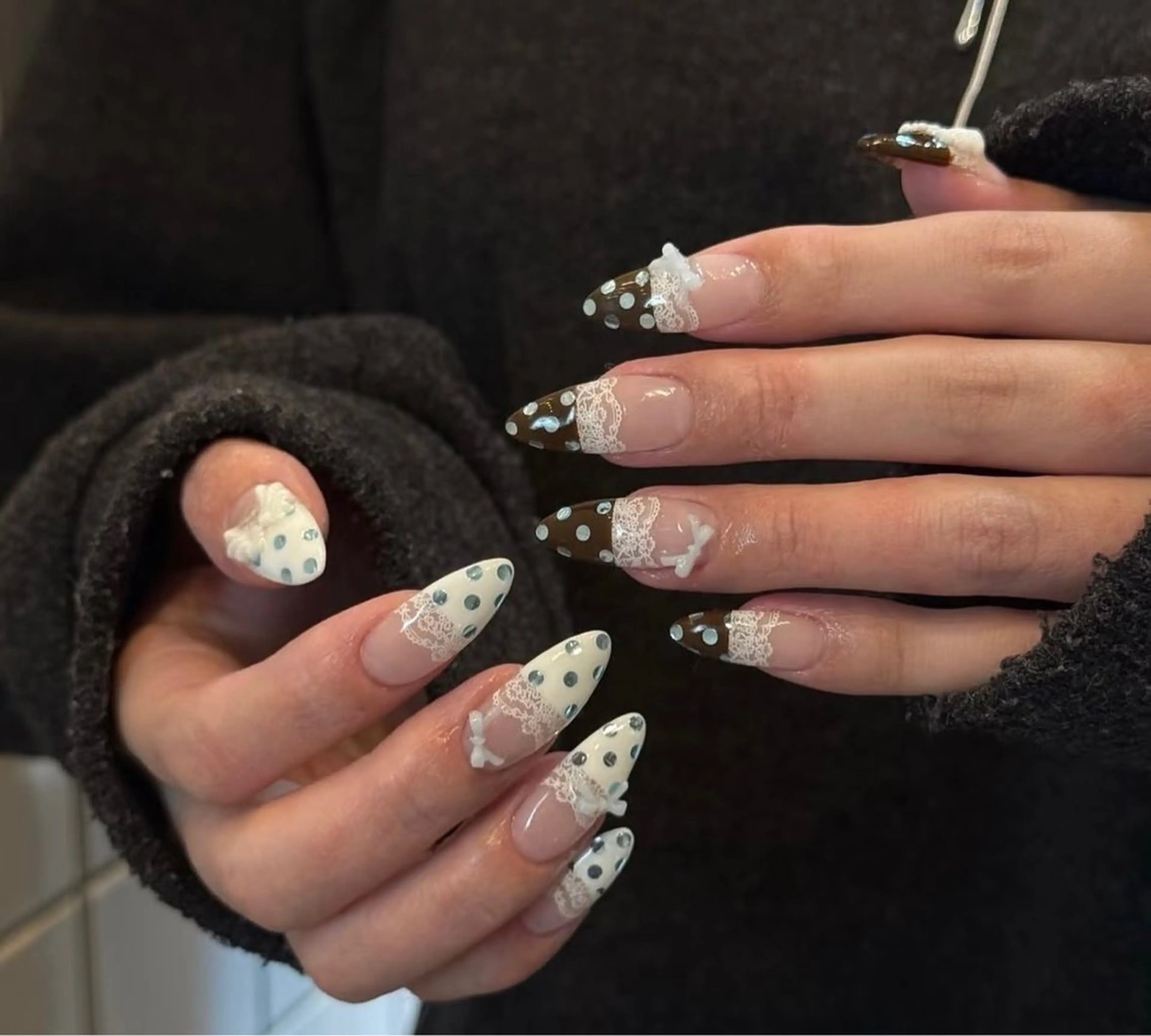 ネイル チークネイル フレンチネイル ジェルネイル ガーリー キラキラネイル ハンドネイル 高橋 雪のネイルデザイン