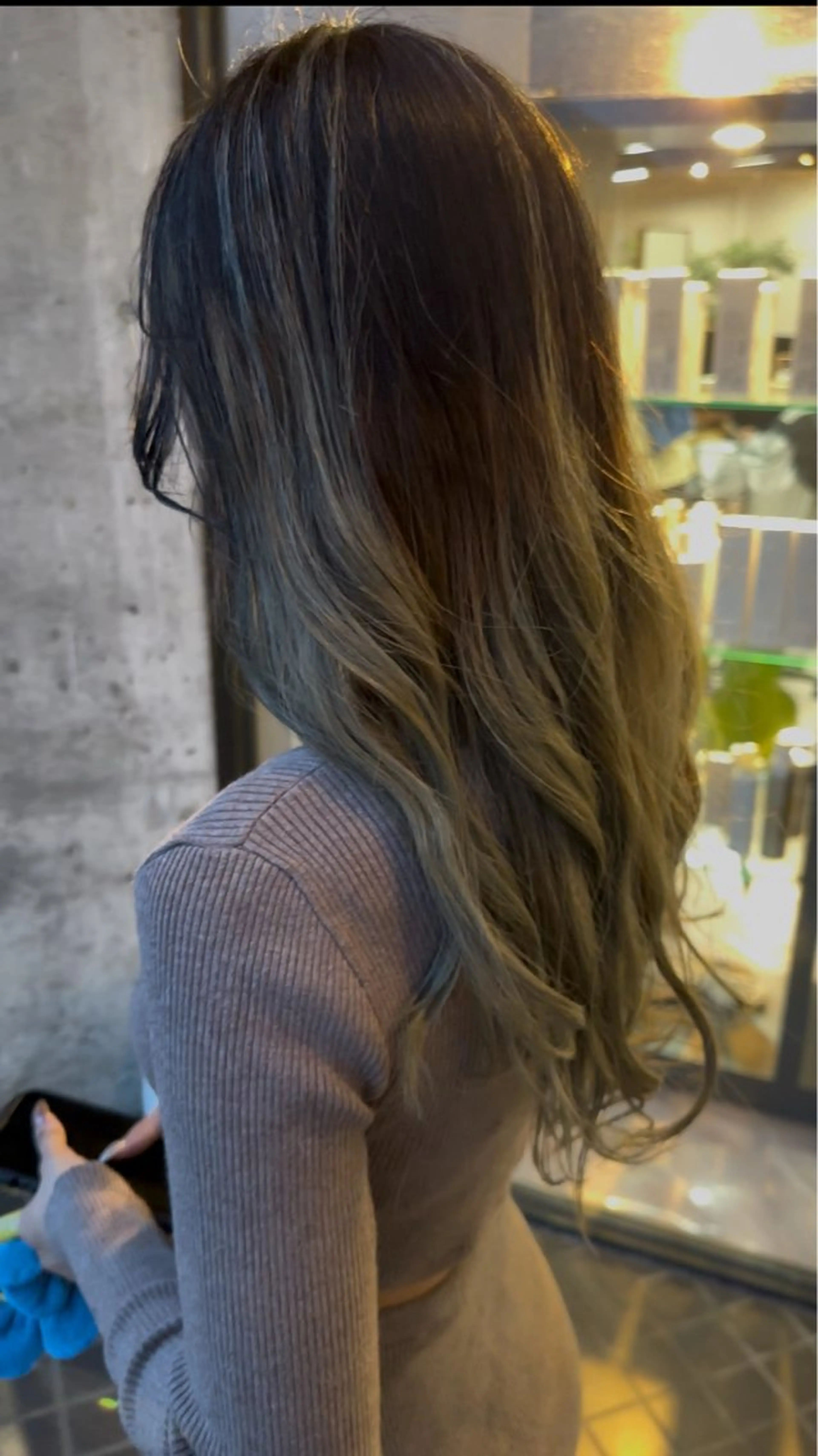 ロング カラー バレイヤージュ レイヤーカット arika オケシ　リョウダイのヘアスタイル