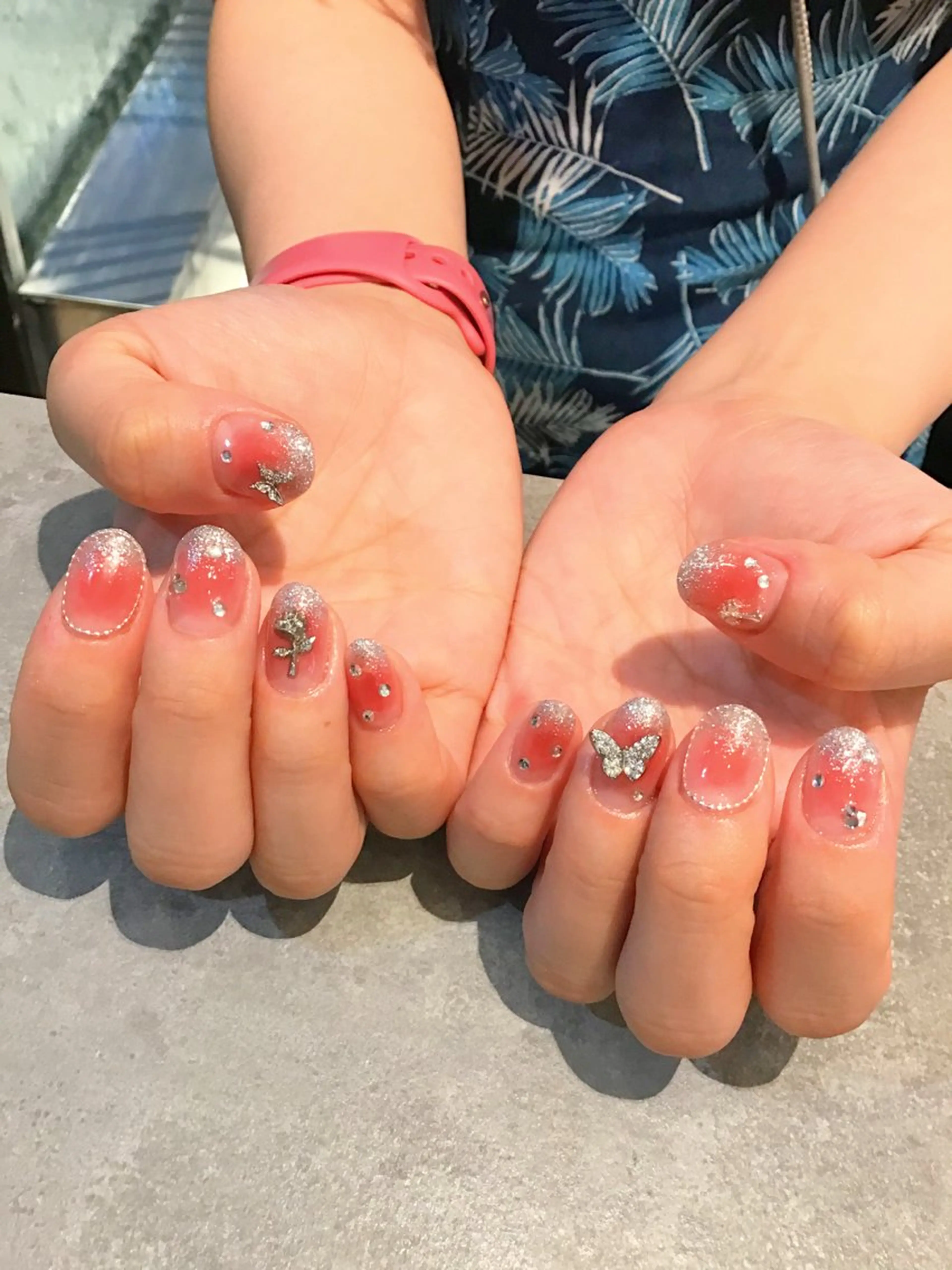 ネイル 持ち込み Nest 岩崎のネイルデザイン