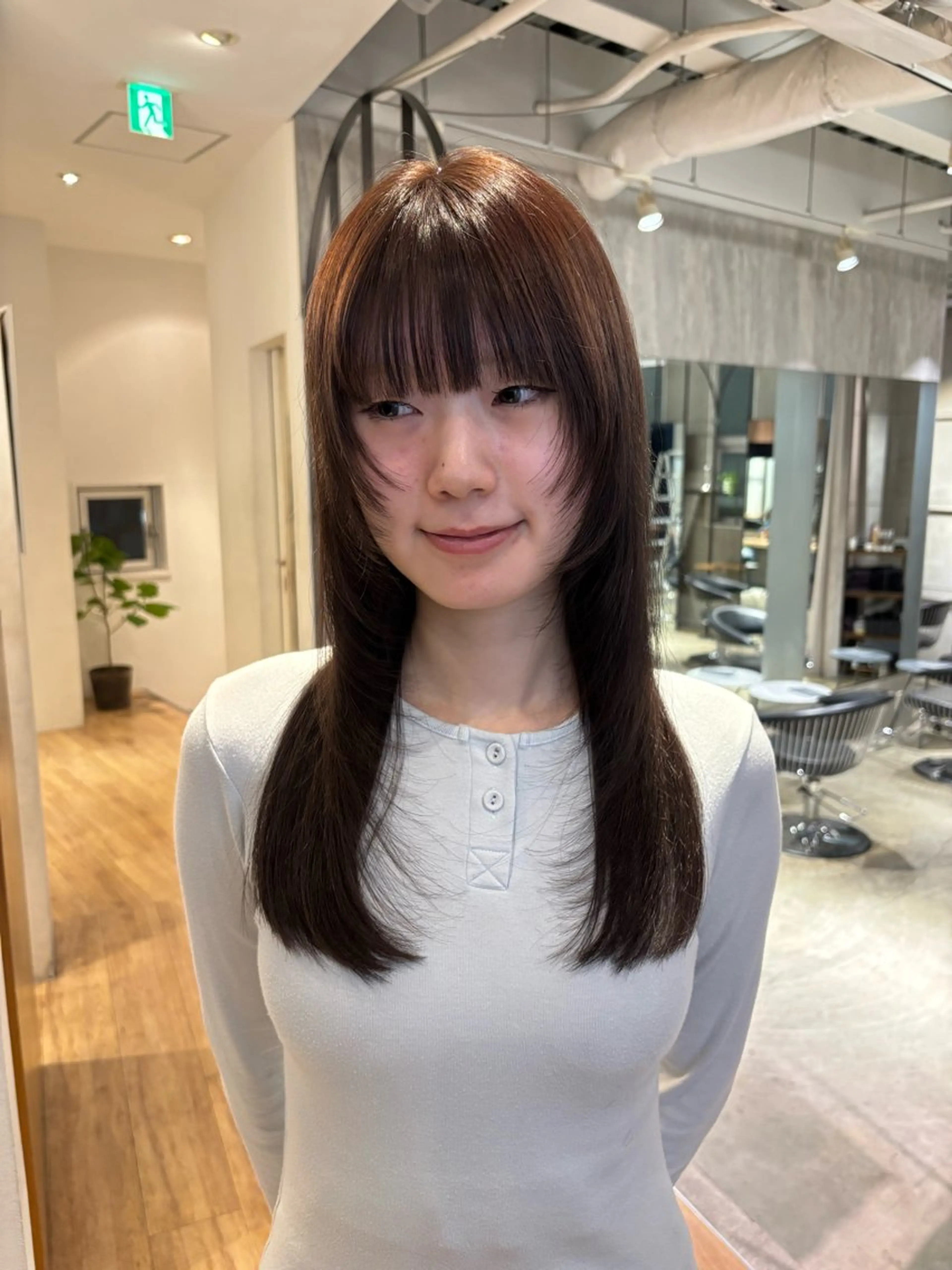 ロング カット みう/メンズ レイヤー 顔周りのヘアスタイル