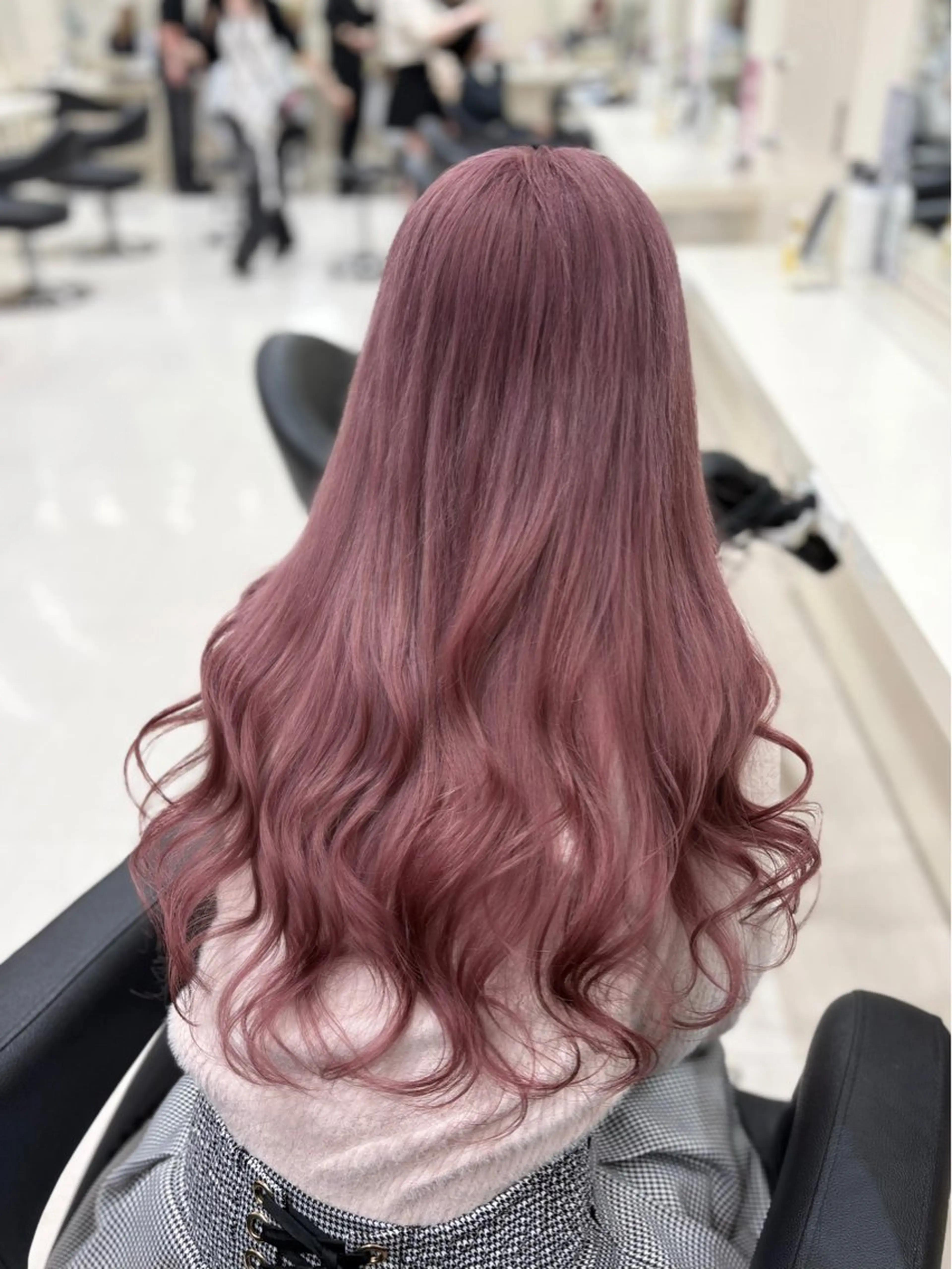 ロング 🎀淡めモテカラー WAKANA🎀のヘアスタイル