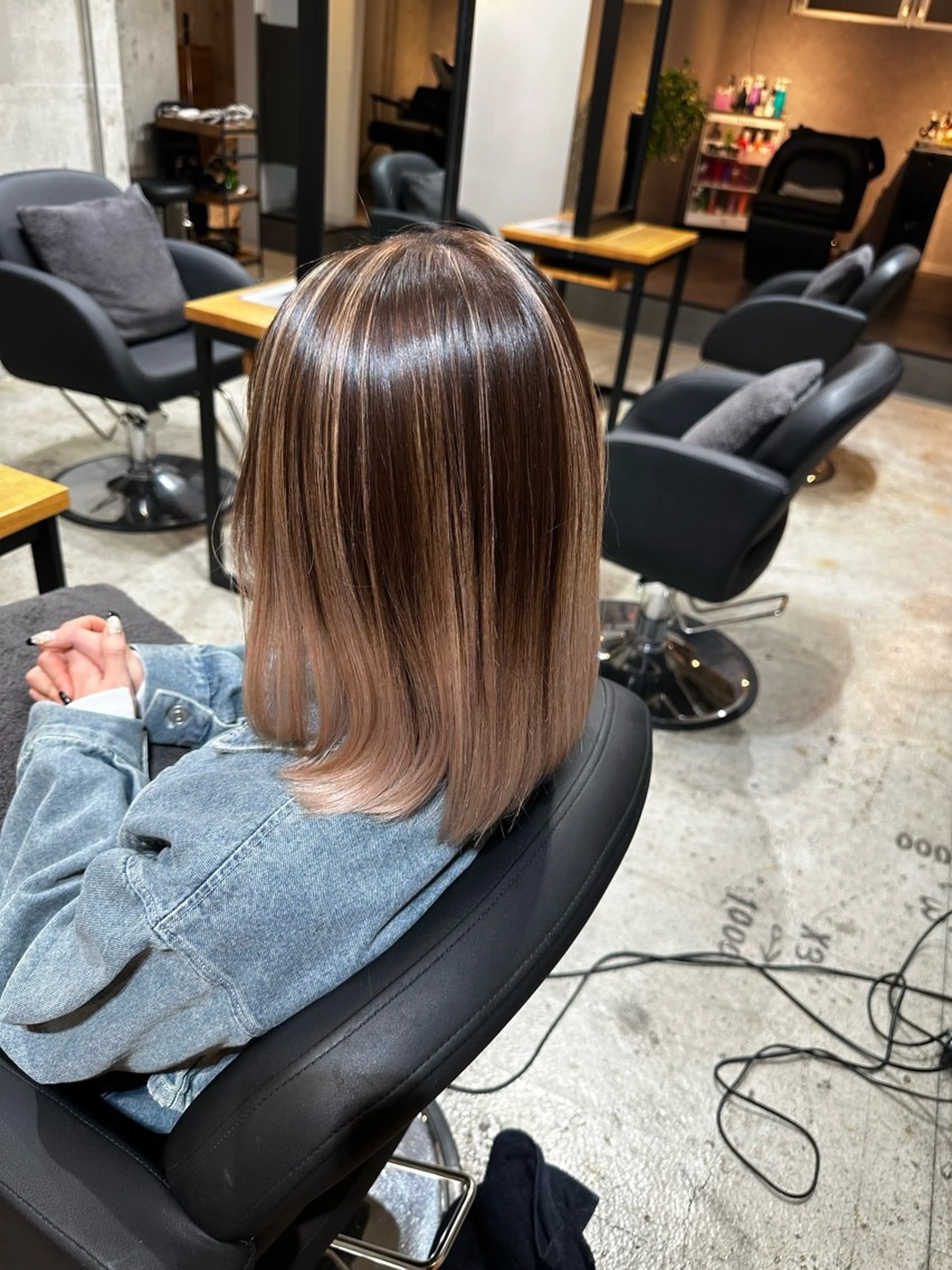 ミディアム カラー ヘアカラー トリートメント ✨髪質改善/ハイトー ン/艶髪高山のヘアスタイル