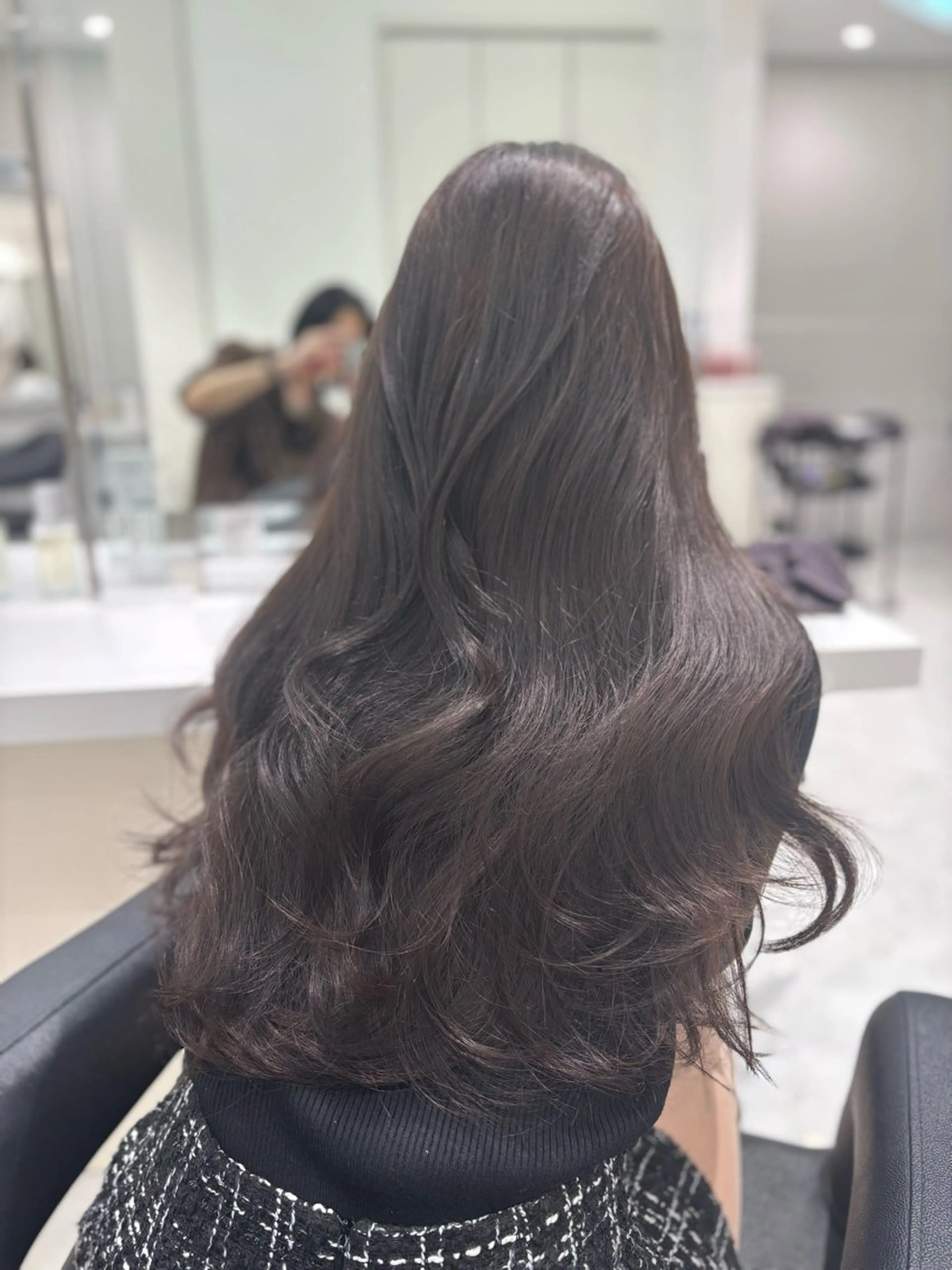 ロング カラー 流行りの透明感カラー ×縮毛矯正🤍ユウのヘアスタイル