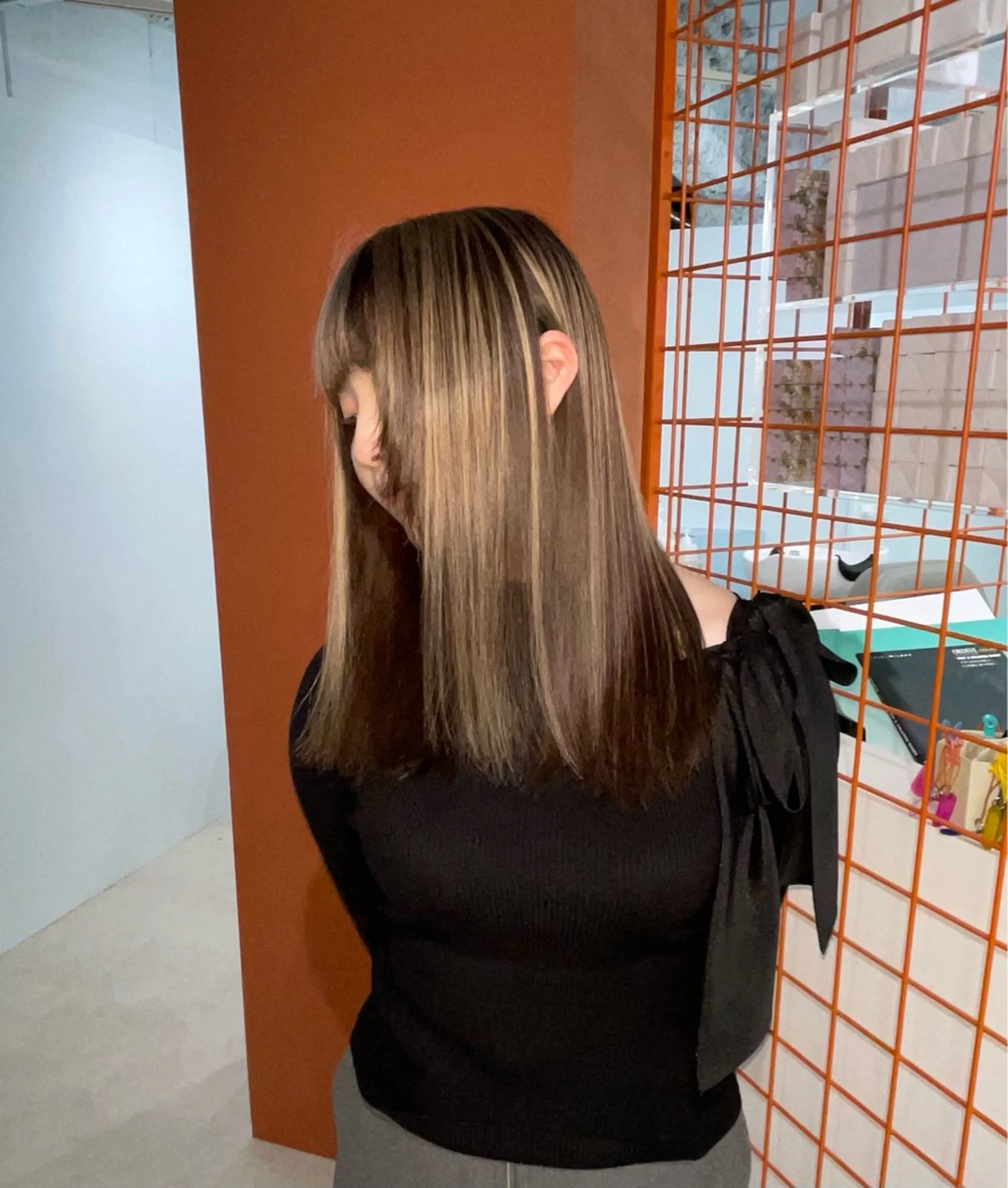 ミディアム ヘアカラー qulim【クリム】 /ハイトーン/海音のヘアスタイル