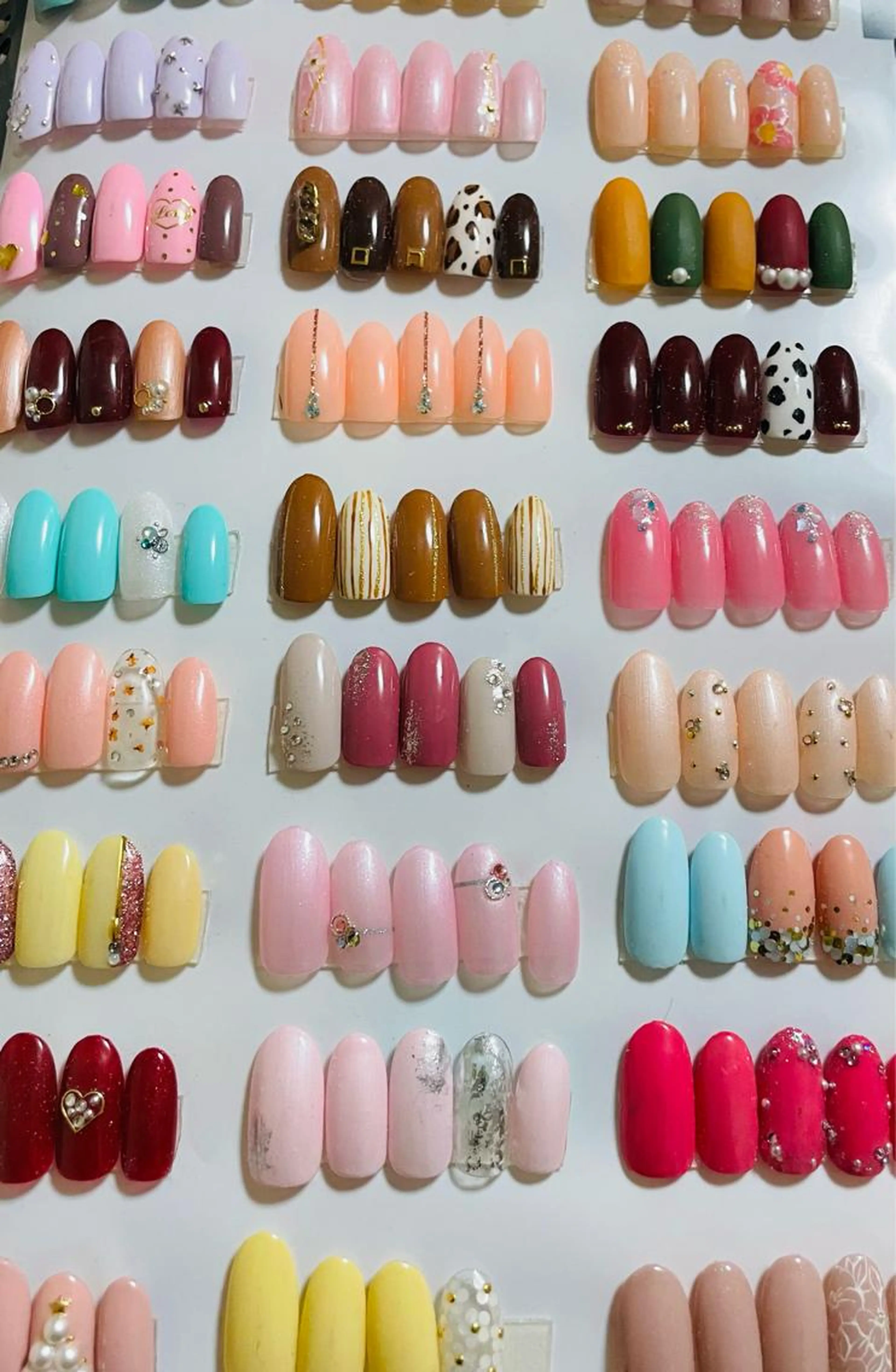 定額制ジェルネイル(アート、カラー変更、オフ込み)の写真