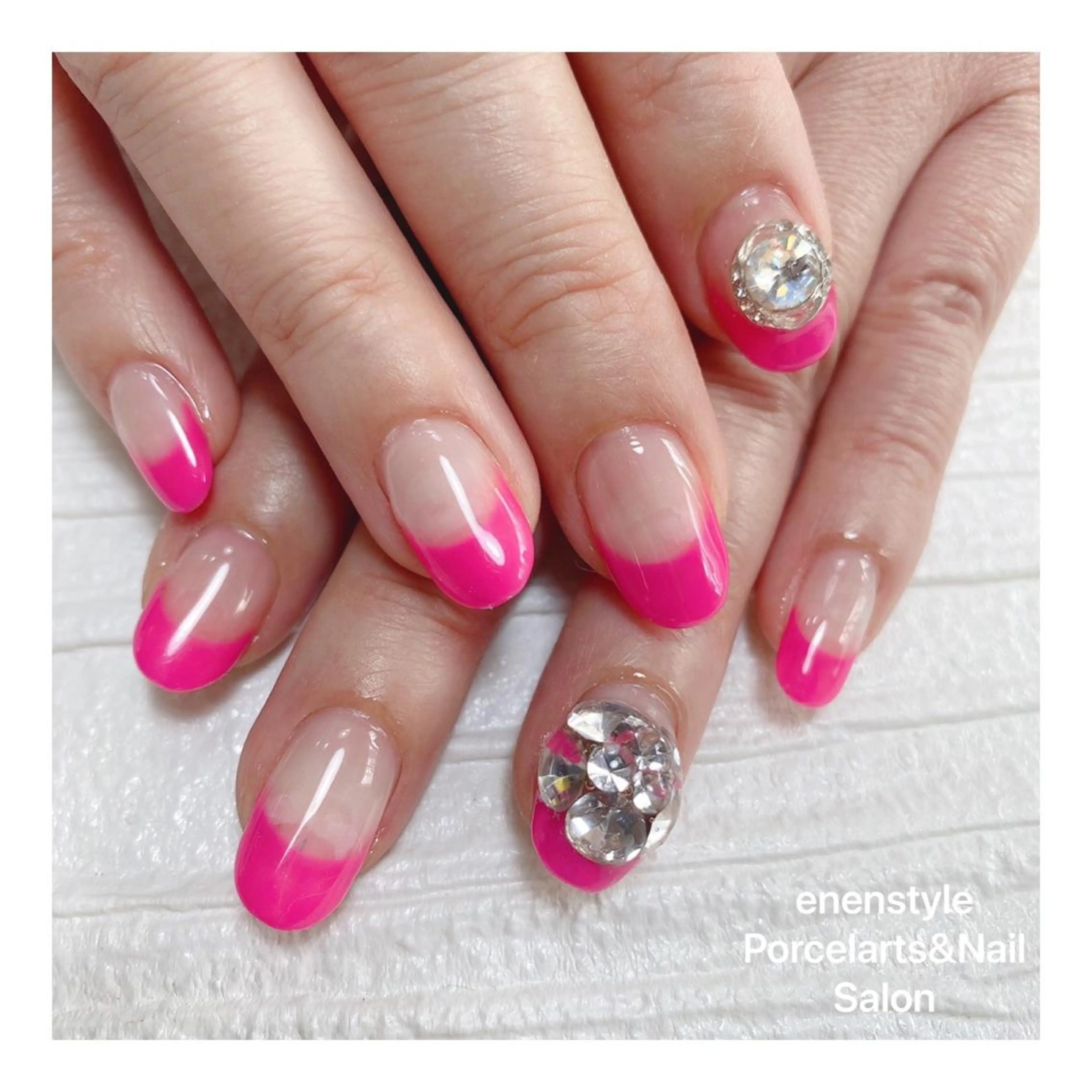 ミディアム ネイル ハンドネイル 👑enen style👑のネイルデザイン