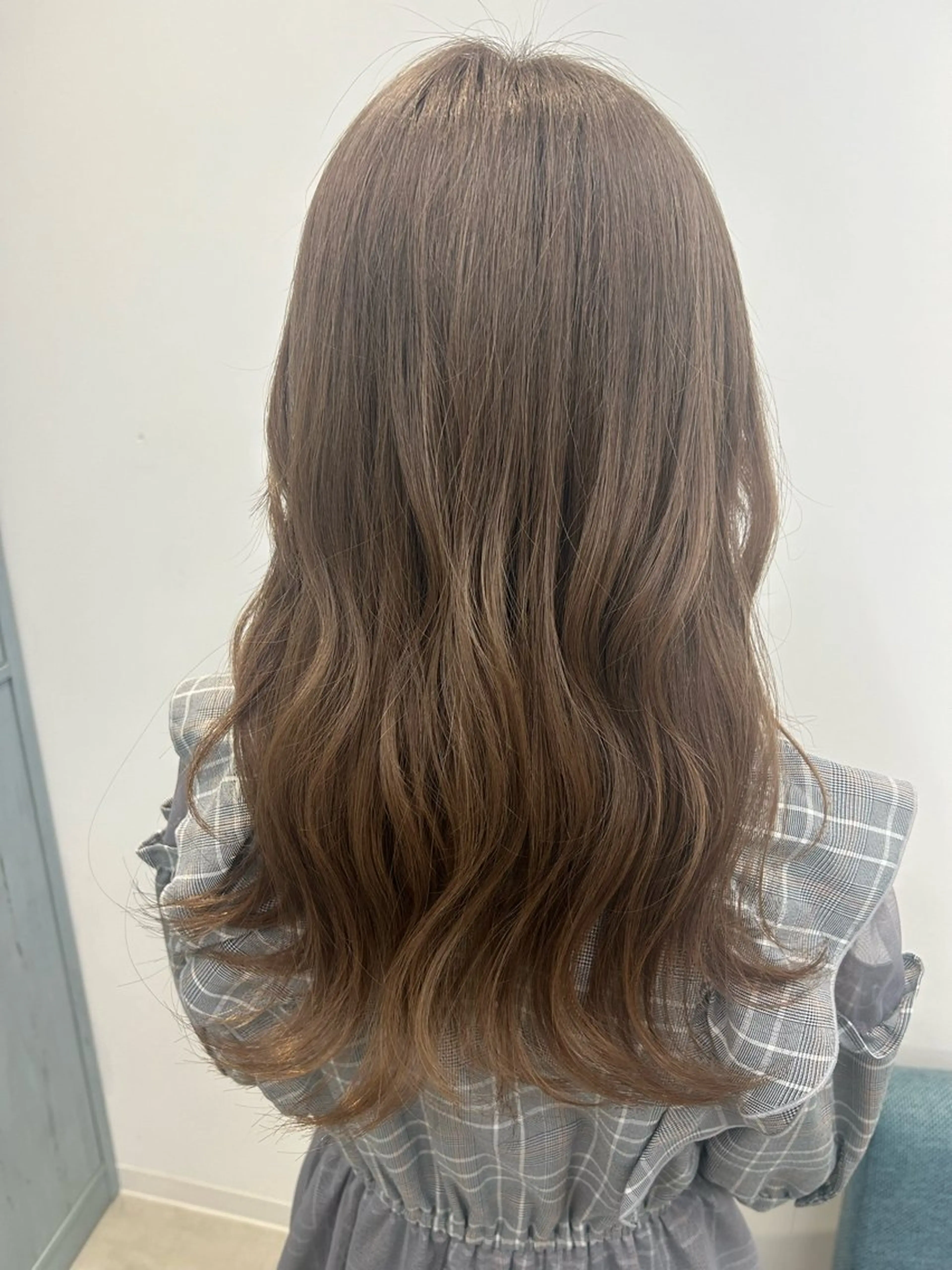 カラー 透明感カラー グレージュ 村瀬 美来のヘアスタイル