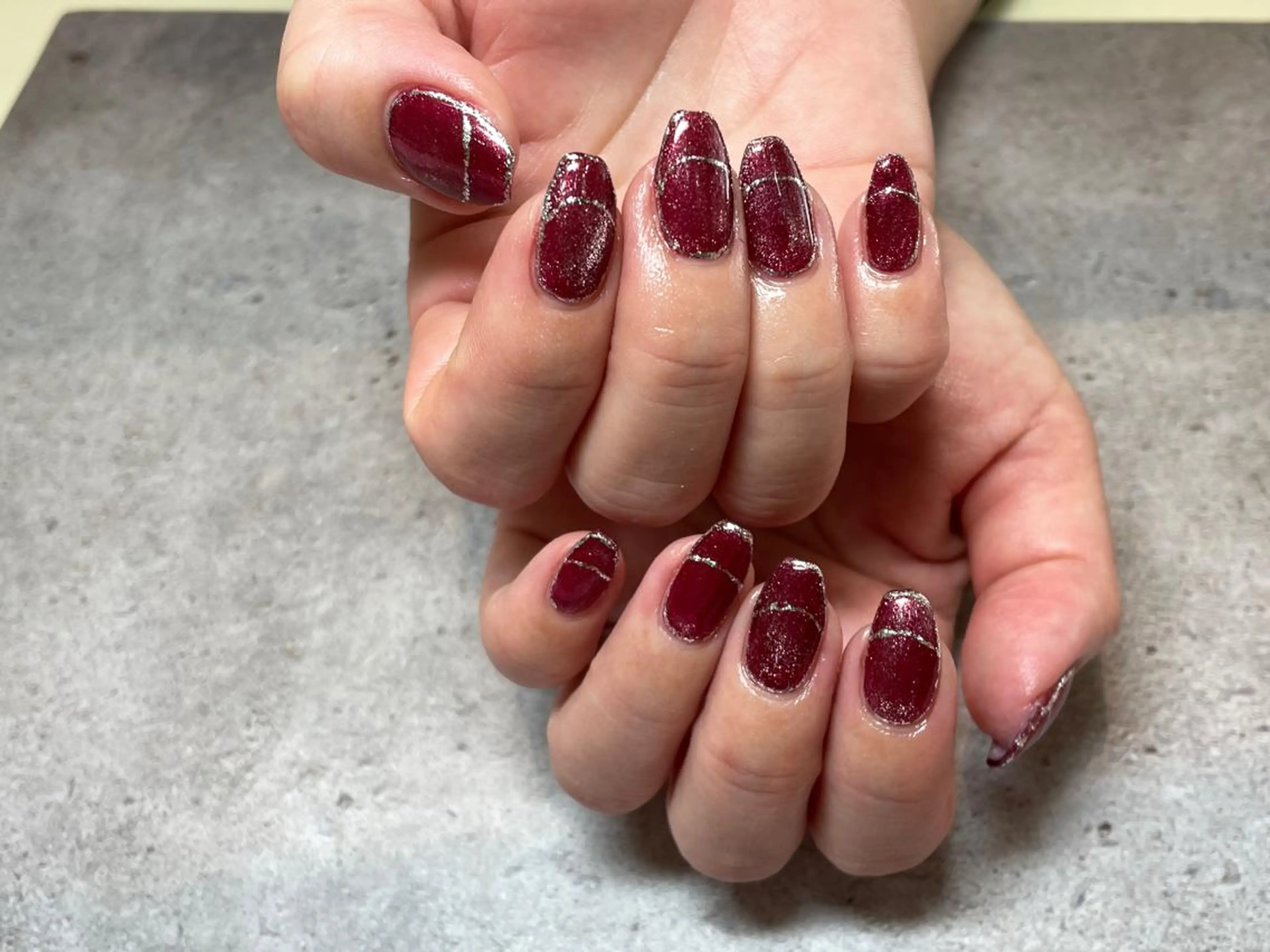 ネイル フレンチネイル マグネットネイル SINCERELY シンシアリー🌈のネイルデザイン